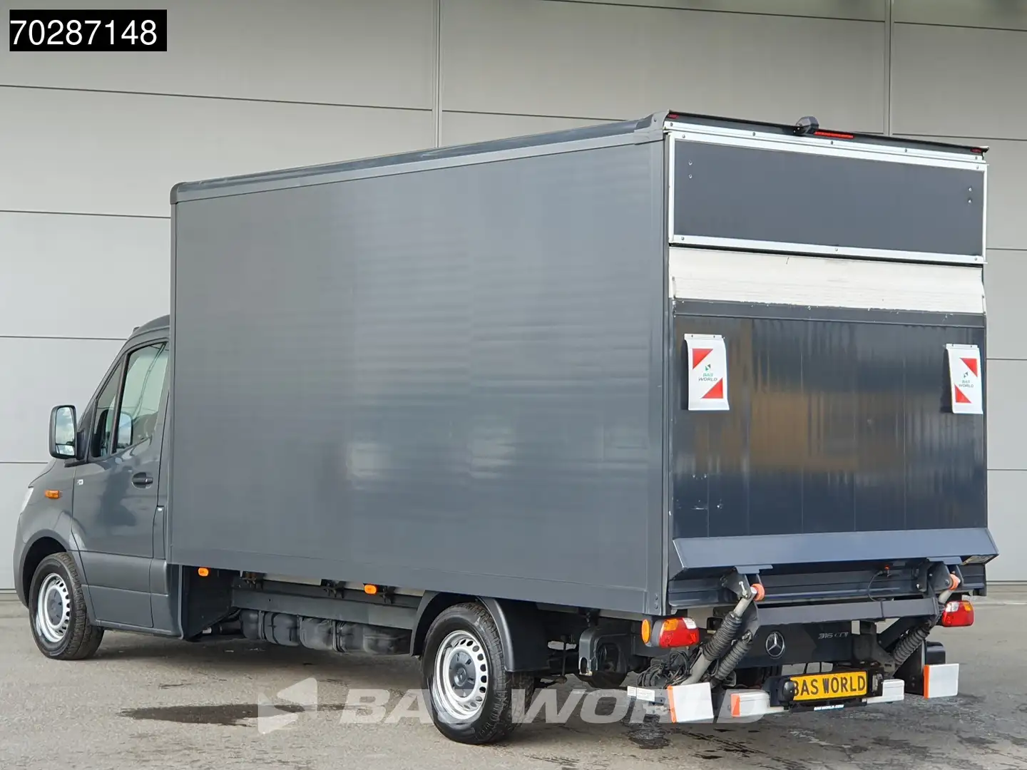 Mercedes-Benz Sprinter 316 CDI Laadklep Automaat Bakwagen ACC Airco Camer Grijs - 2