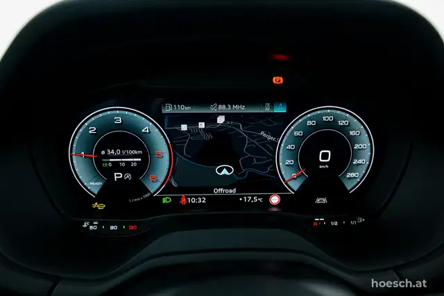 Audi Q2 view 10