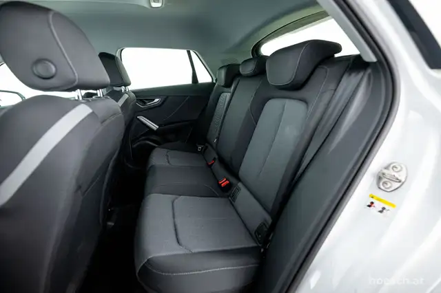 Audi Q2 view 7