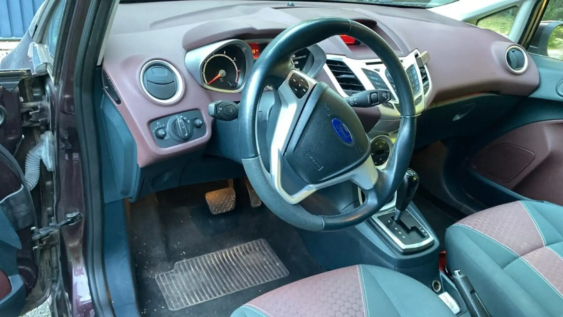 Ford Fiesta Fiesta 1.4i Trend Paars - 2