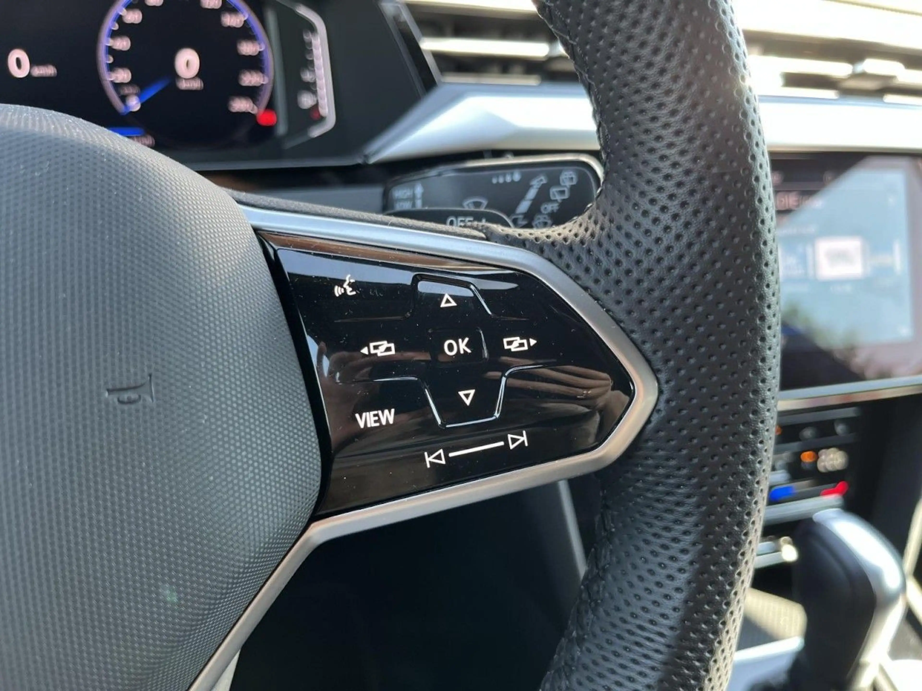 Volkswagen Arteon 2,0 TDI DSG 4Motion R-Line — photo 15