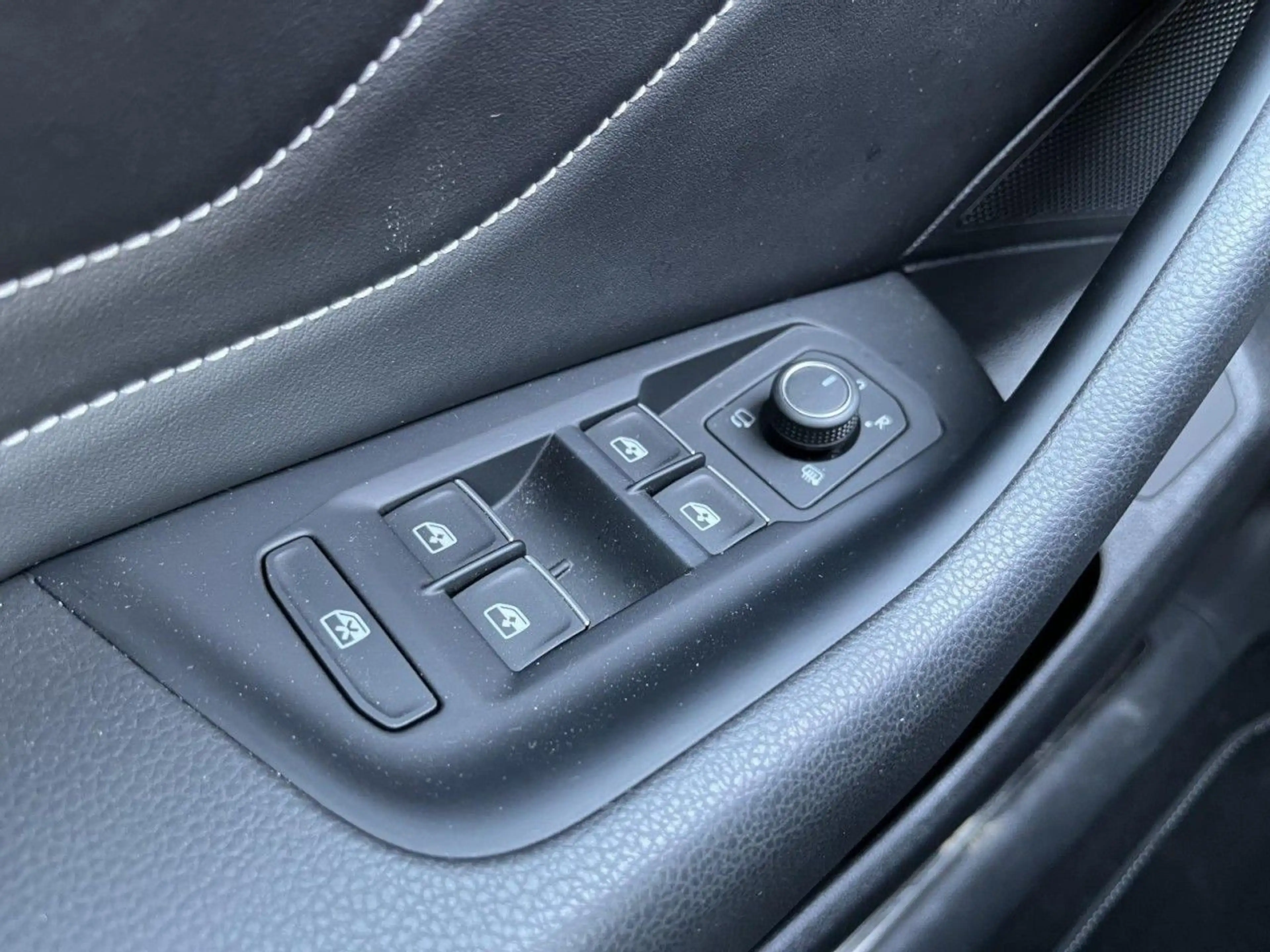 Volkswagen Arteon 2,0 TDI DSG 4Motion R-Line — photo 12