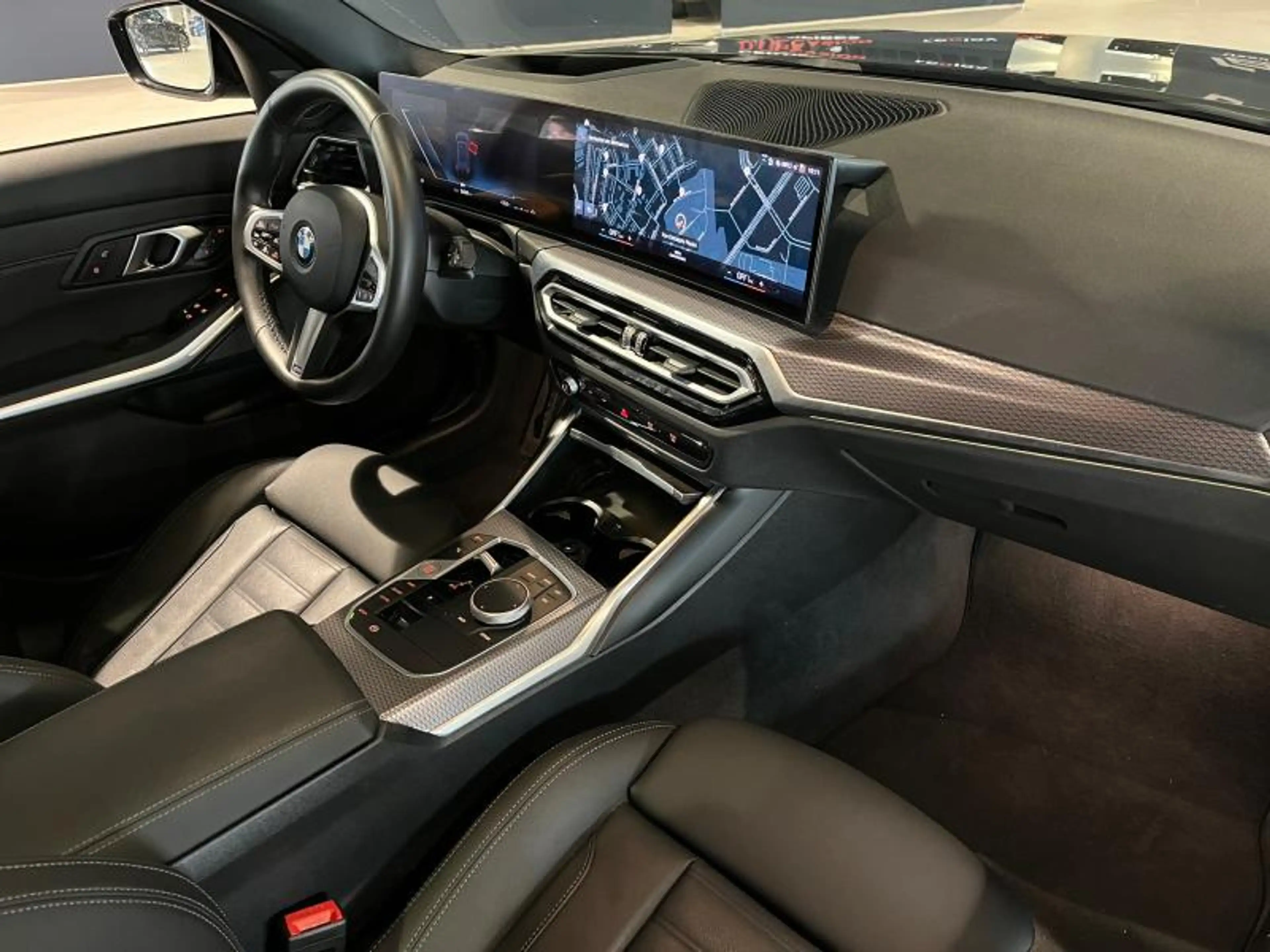 BMW 340 M340d xDrive Touring — photo 10