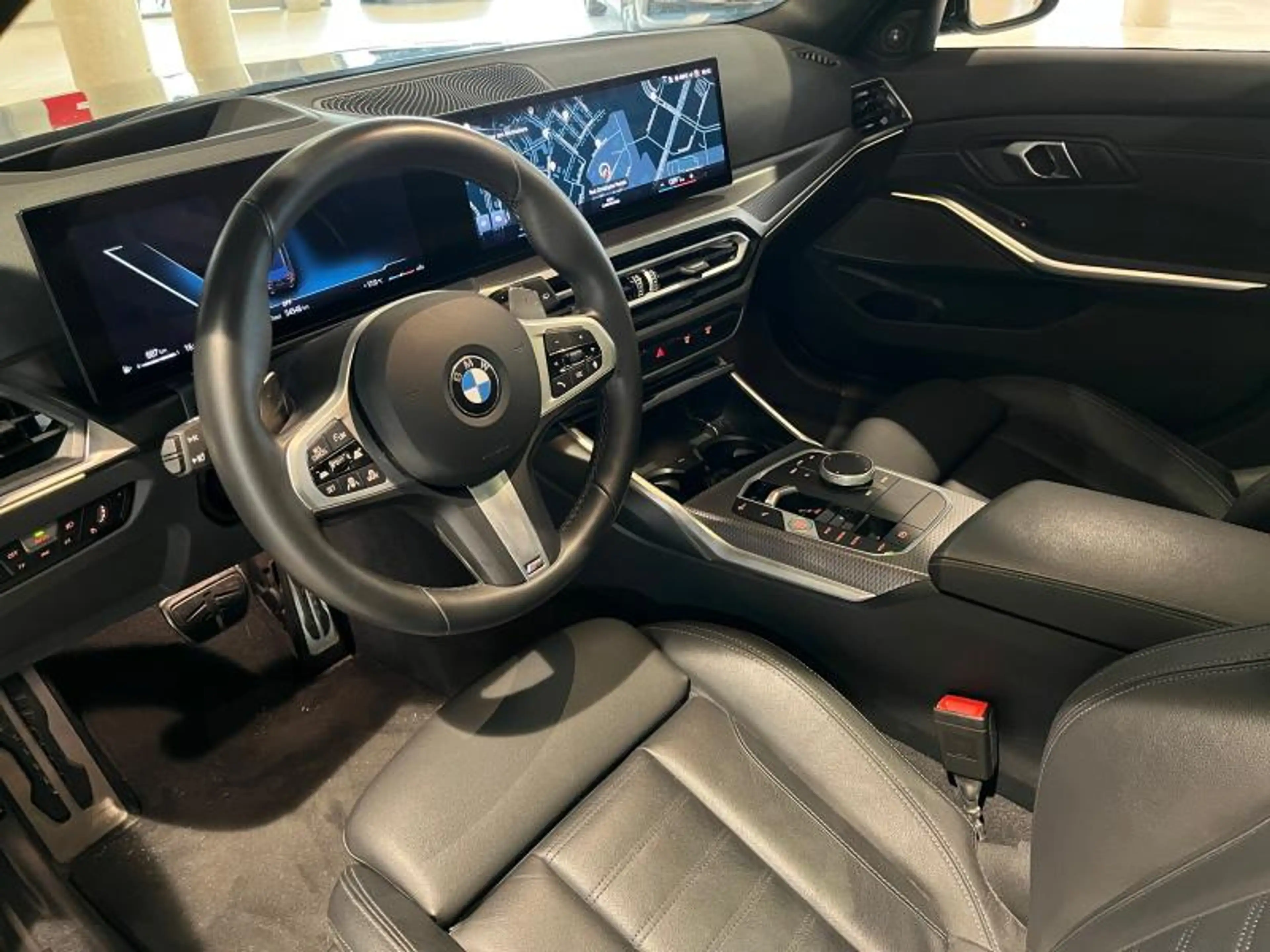 BMW 340 M340d xDrive Touring — photo 11