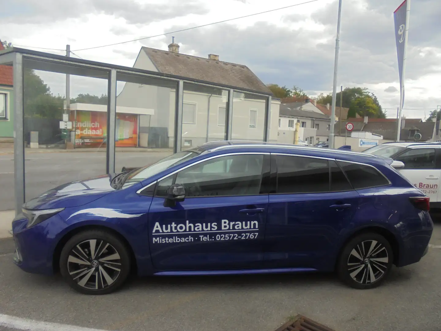 Toyota Corolla Touring Sports Hybrid Teamplayer Blau - 2