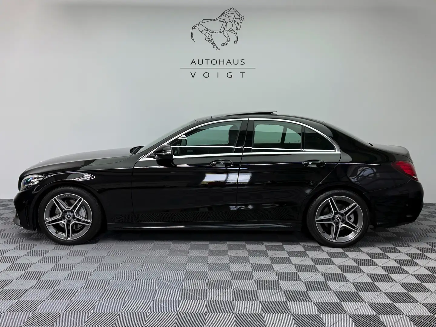Mercedes-Benz C 220 d AMG Line|2.Hand|Pano|LED| Schwarz - 1