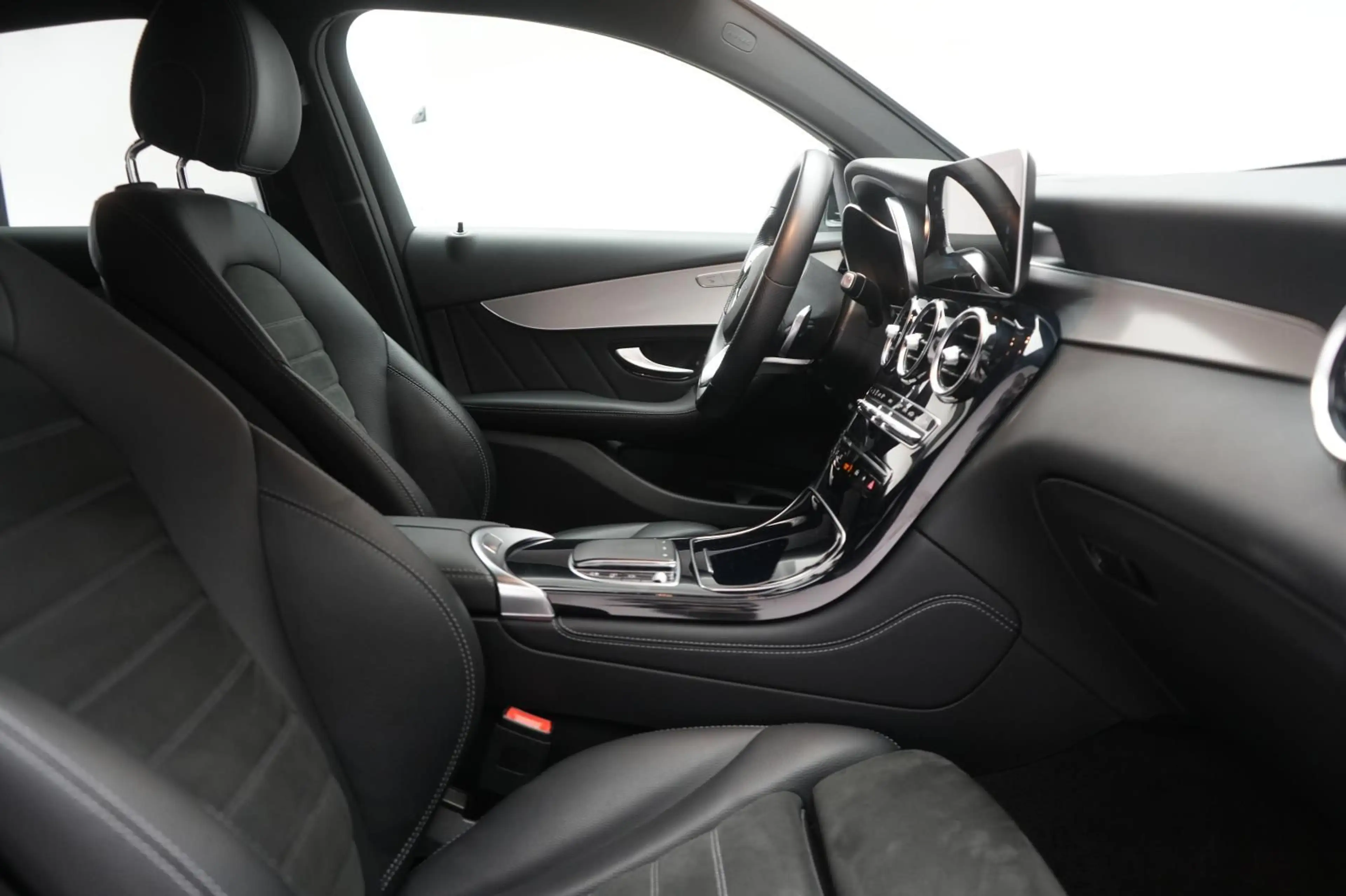 Mercedes-Benz GLC 220 d 4Matic 9G-Tronic AMG CarPlay/Temp/Kame — photo 6