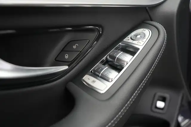 Mercedes-Benz GLC view 25
