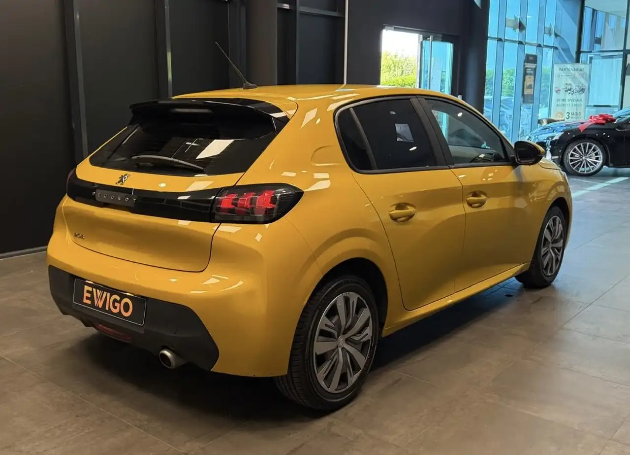 Peugeot 208 208 — photo 2