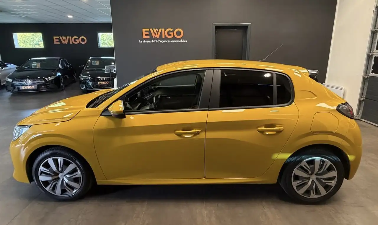 Peugeot 208 208 — photo 18