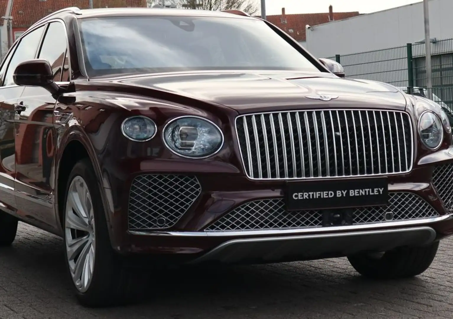 Bentley Bentayga 4.0 V8 EWB Azure First Edition Rojo - 2