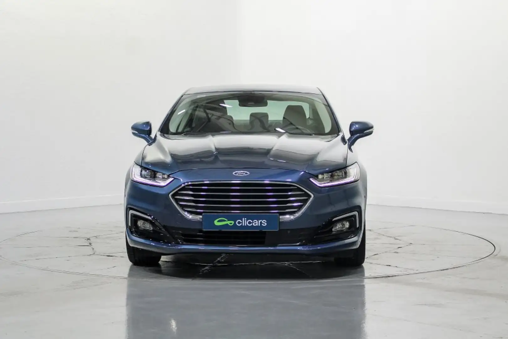 Ford Mondeo Sedán 2.0 HEV Titanium Gris - 2