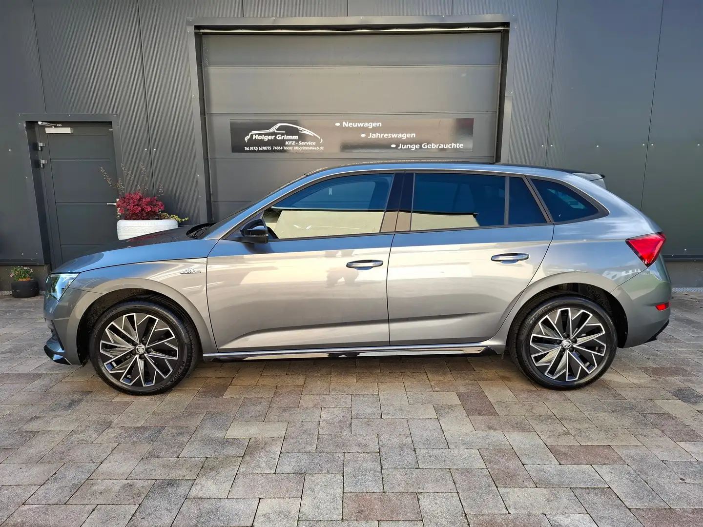 Skoda Scala DSG Monte Carlo Sitz+Lenkrad+Frontscheibenheiz/Cam Grau - 1