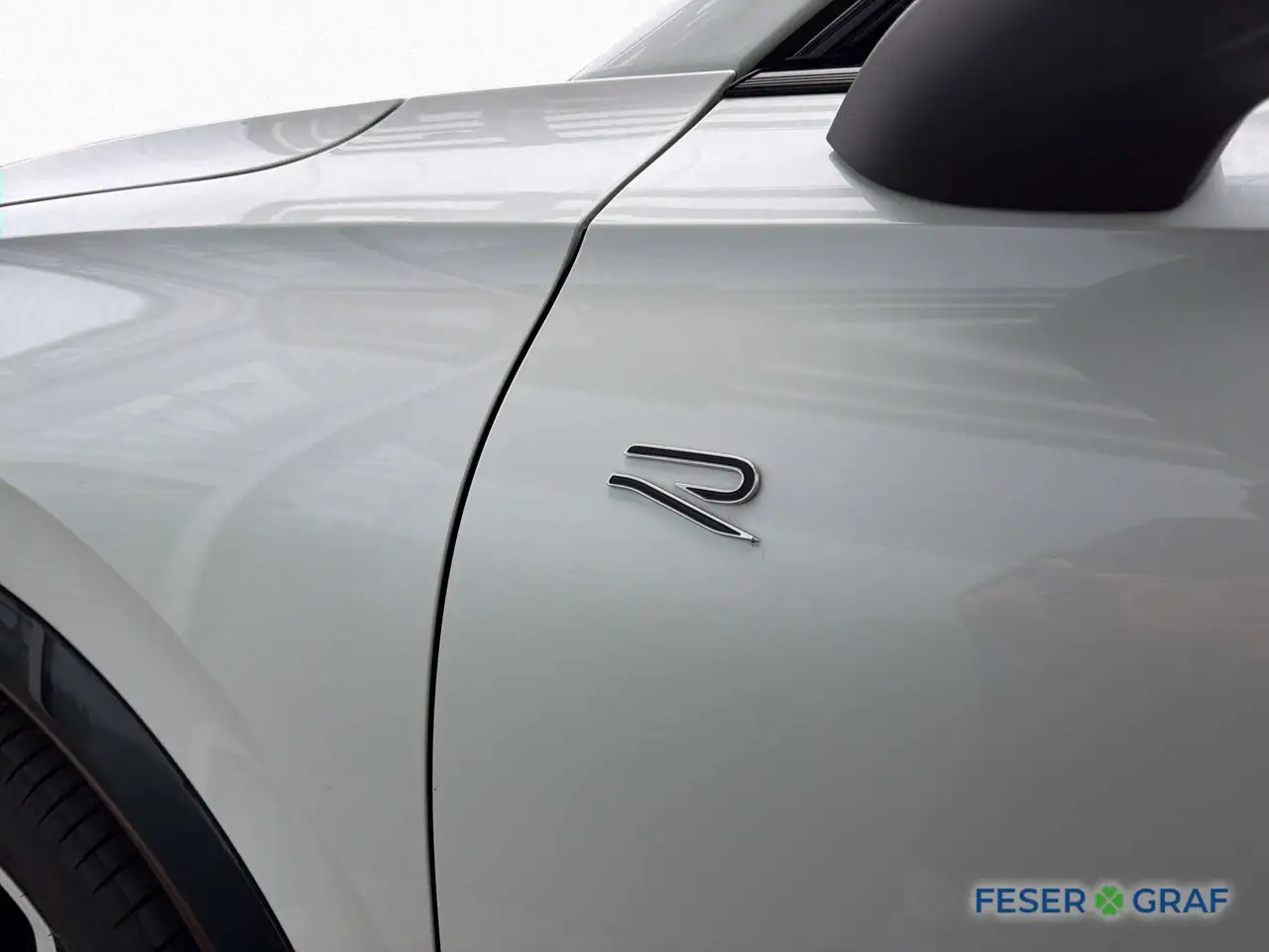 Volkswagen Tiguan 2.0 TDI DSG R-Line BLACK IQ.LIGHT 10