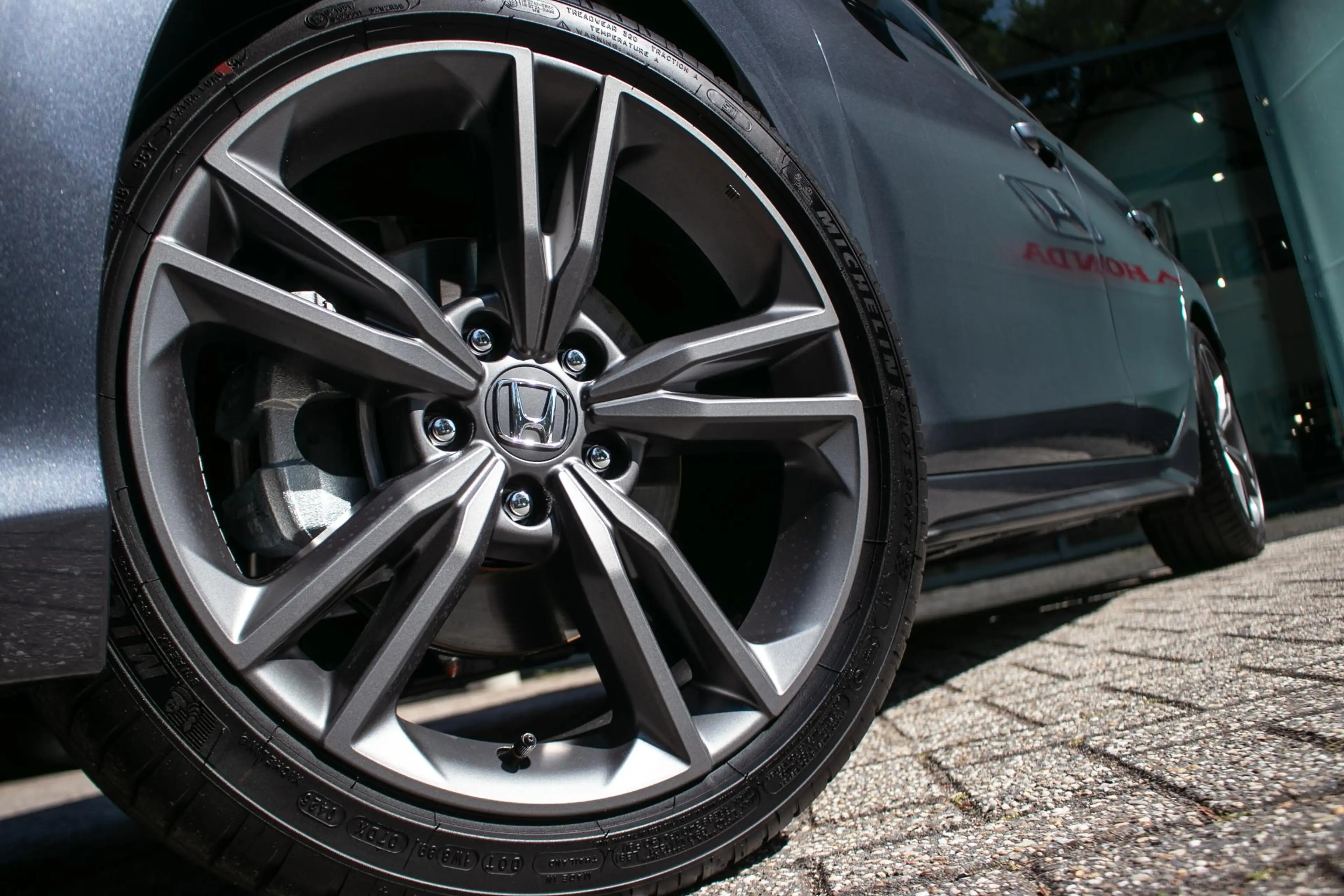 Honda Civic 2.0 e:HEV Sport — photo 14