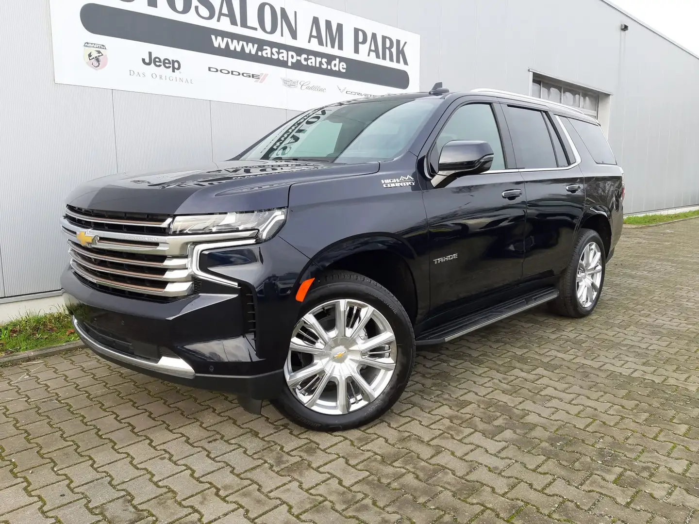 Chevrolet Tahoe High Country 6,2 V8 - Entertain, Pano. Blauw - 1