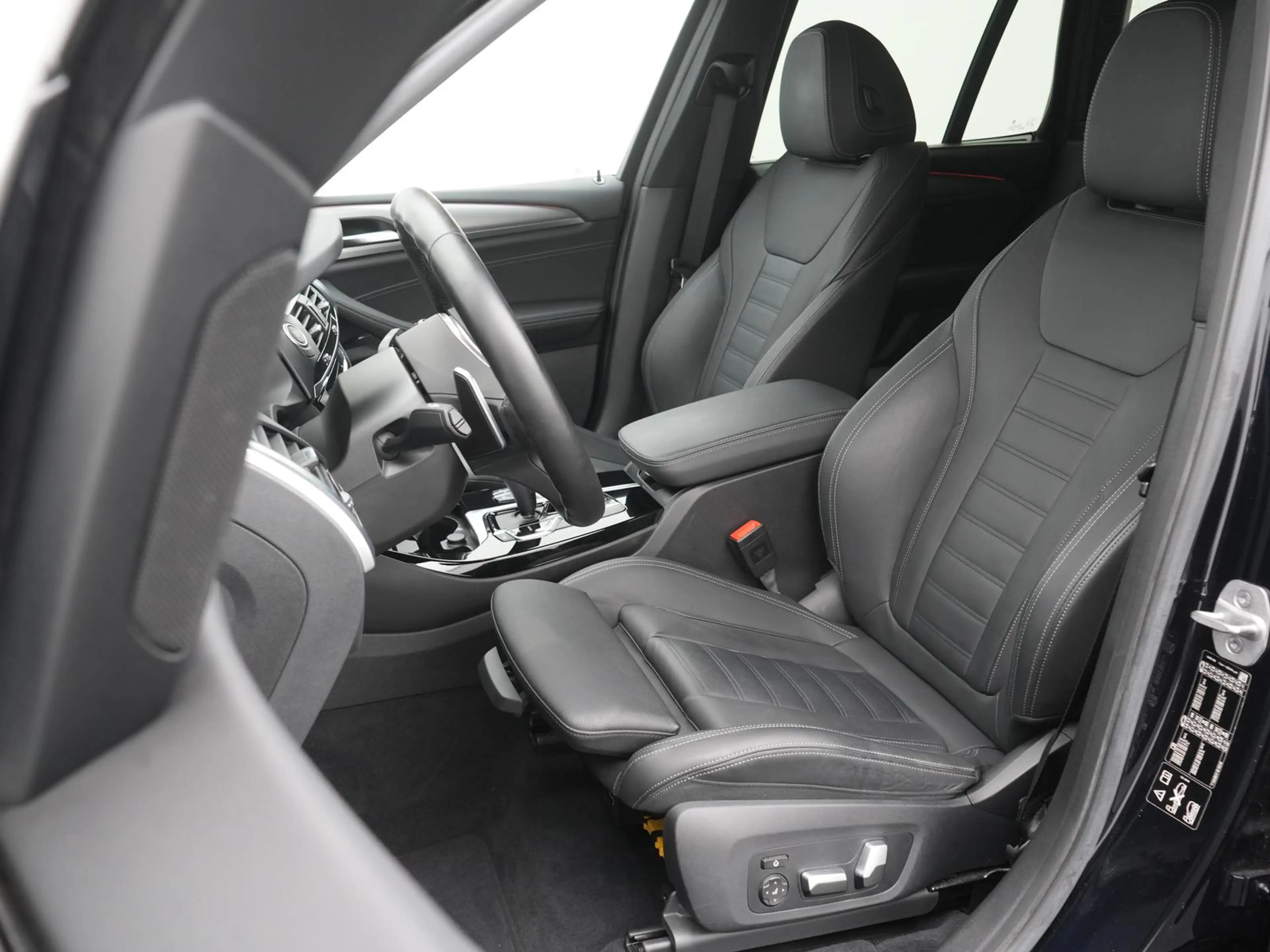 BMW X3 xDrive 20d M-Sport,PANO,AHK,HUD,TEMPO,MEMORY — photo 6