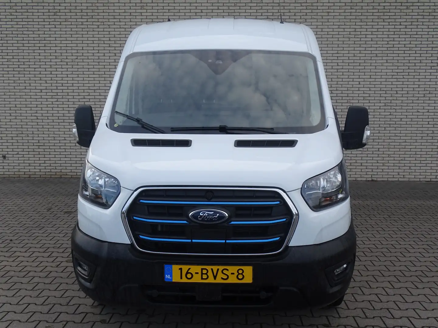 Ford E-Transit L2H2 Trend 68 kWh | 4,25 T | B Rijbewijs | laadvlo Wit - 2