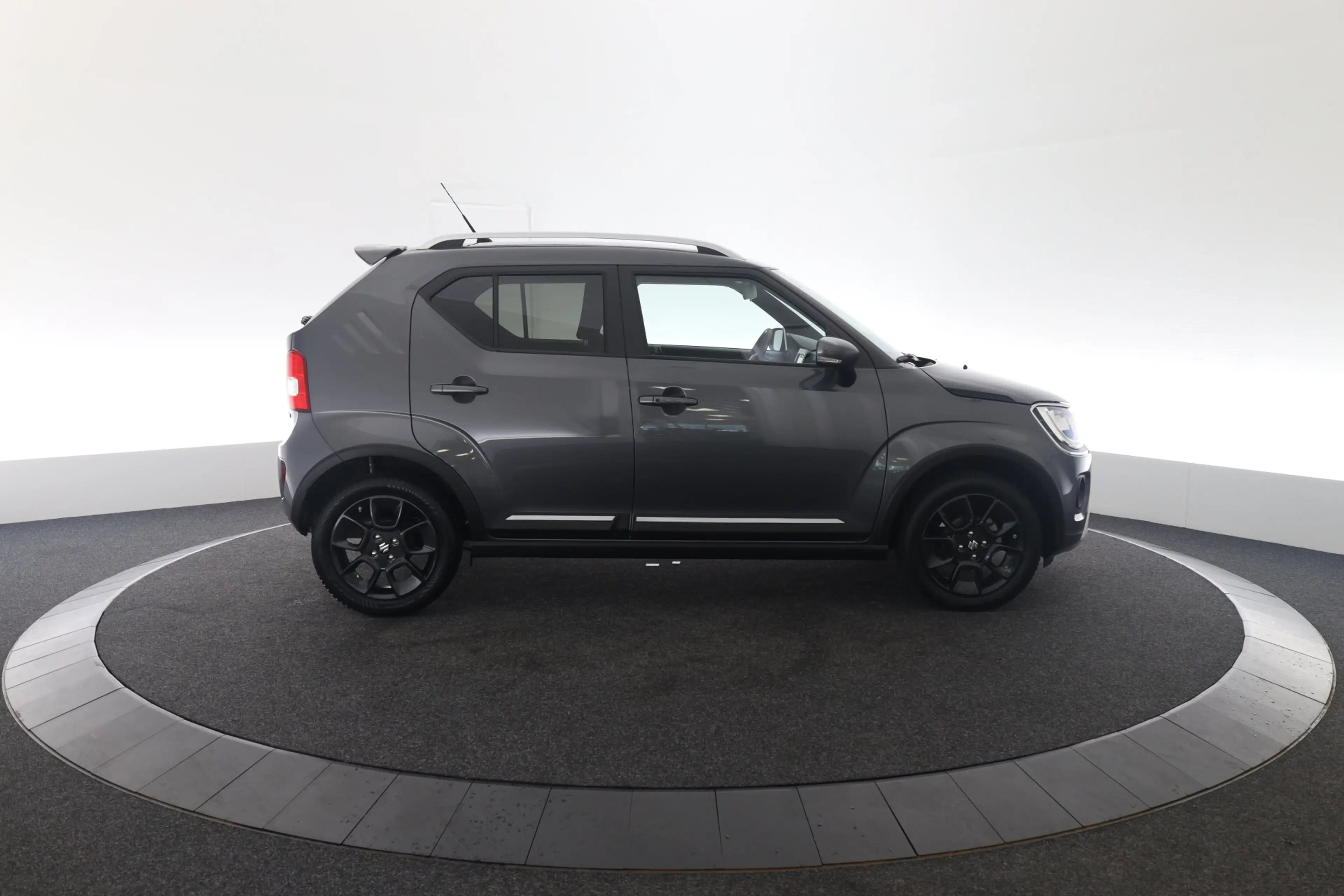 Suzuki Ignis 1.2 Smart Hybrid Style Keyless, Cruise, Camera, Na — photo 4
