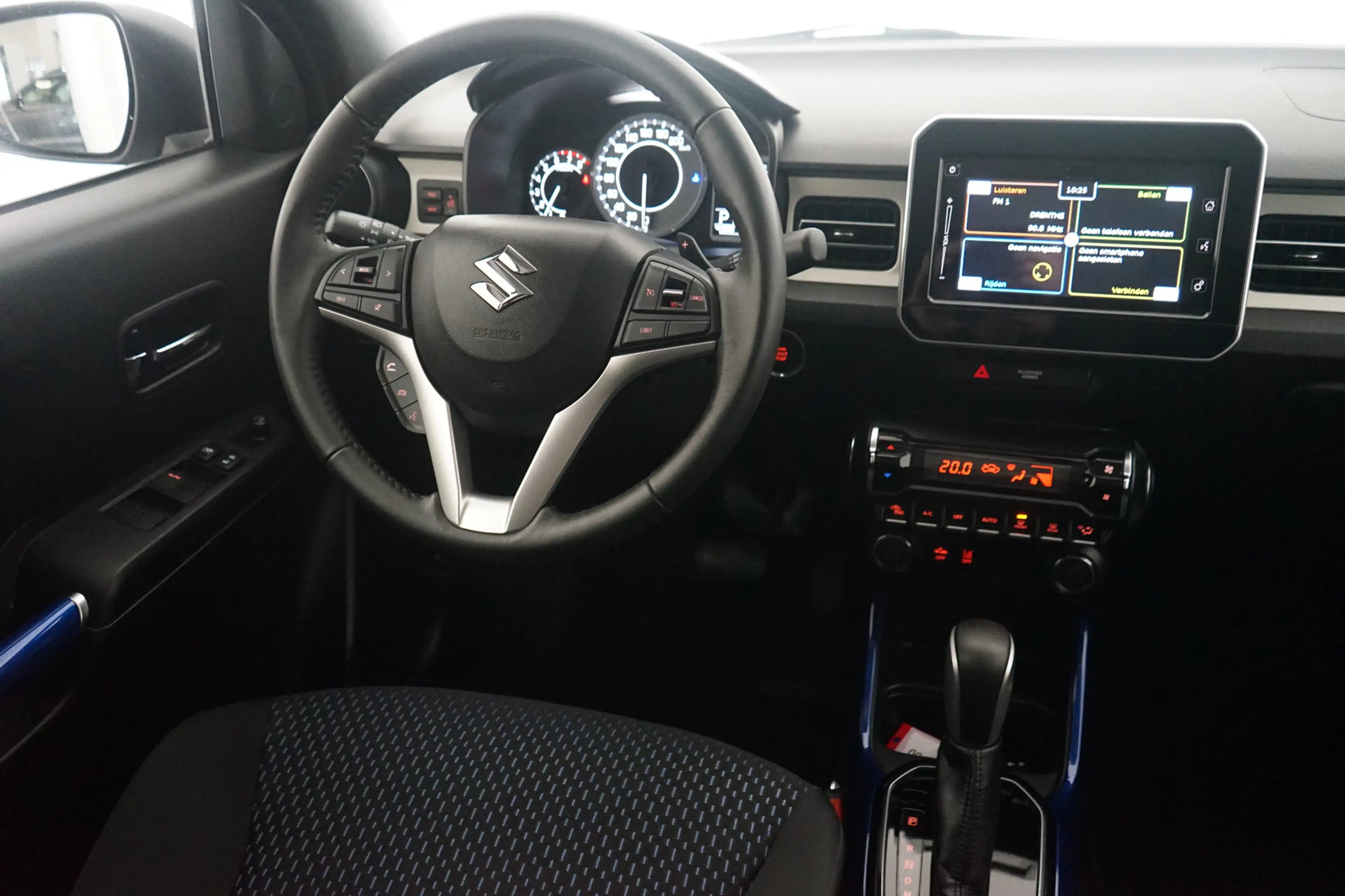 Suzuki Ignis 1.2 Smart Hybrid Style Keyless, Cruise, Camera, Na — photo 14