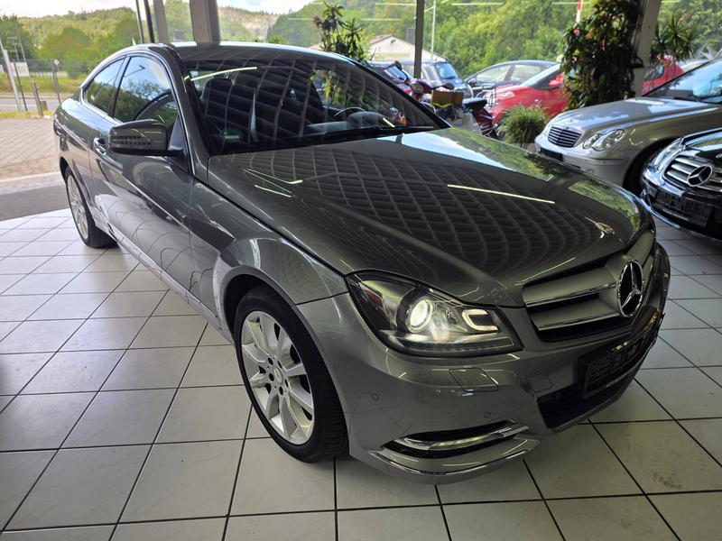Mercedes-Benz C 200 C 200 CGI BlueEfficiency — photo 3