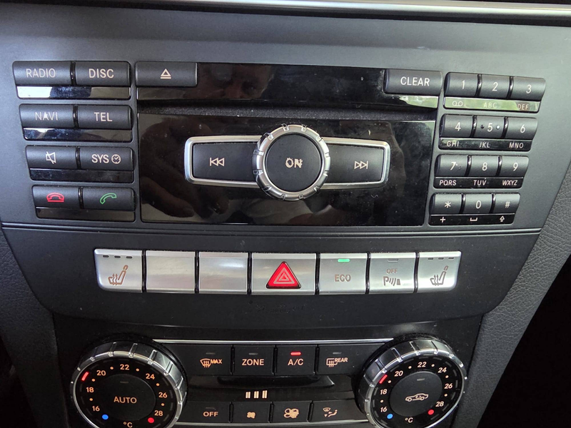 Mercedes-Benz C 200 C 200 CGI BlueEfficiency — photo 13