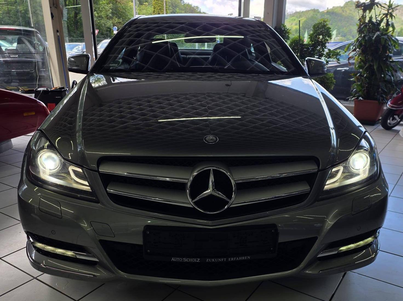 Mercedes-Benz C 200 C 200 CGI BlueEfficiency — photo 2