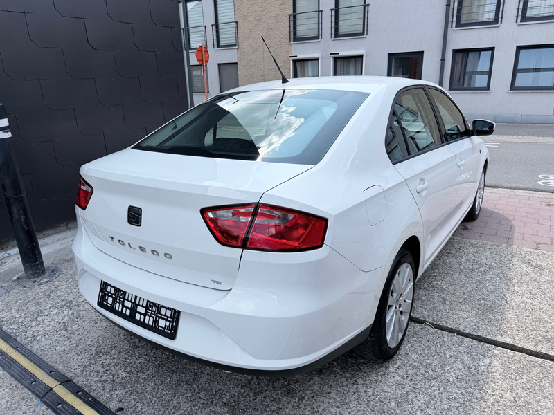 SEAT Toledo 1.2 I EDITION STYLE | Camera | Cruise | Navi — photo 3