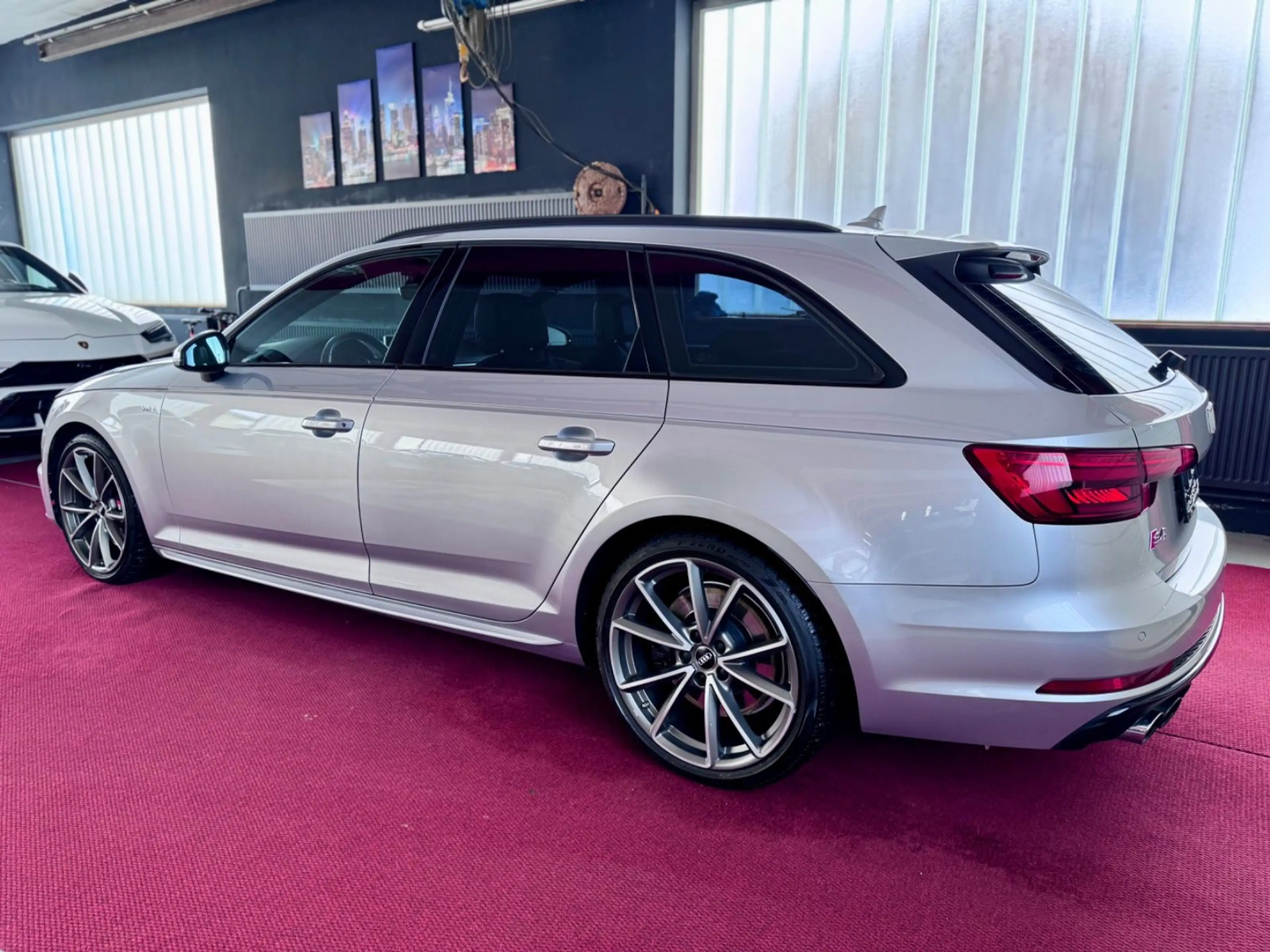 Audi S4 Avant 3.0TFSI HeadUp Virtual B&O KeylesGo 19 — photo 8