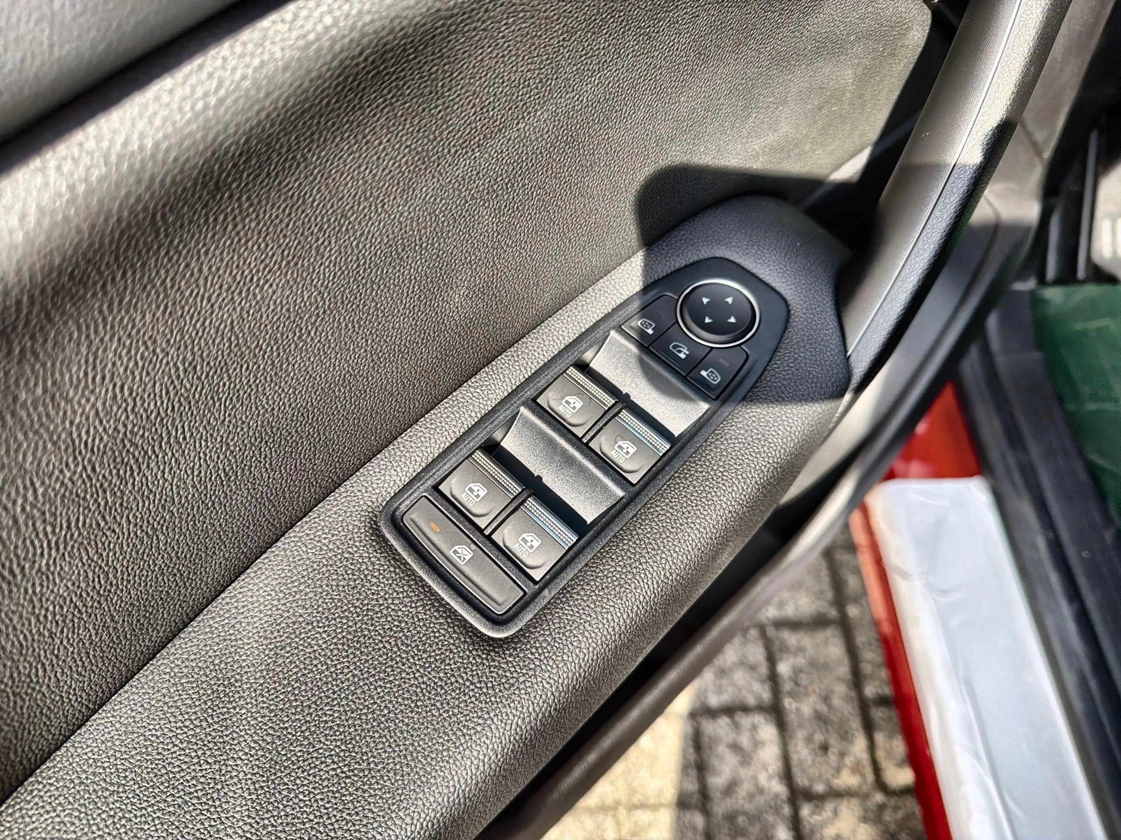 Mitsubishi Grandis 1.8 HEV Instyle — photo 12