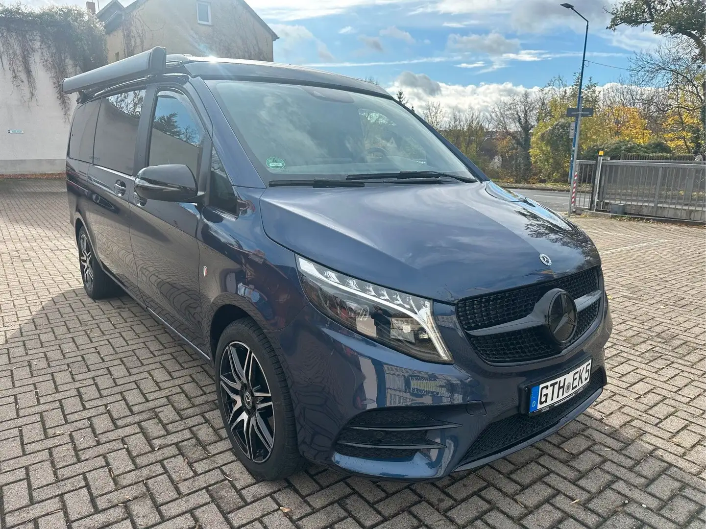 Mercedes-Benz V 300 d 4M AMG Edition Marco Polo *2xStHz+Black* Blau - 1