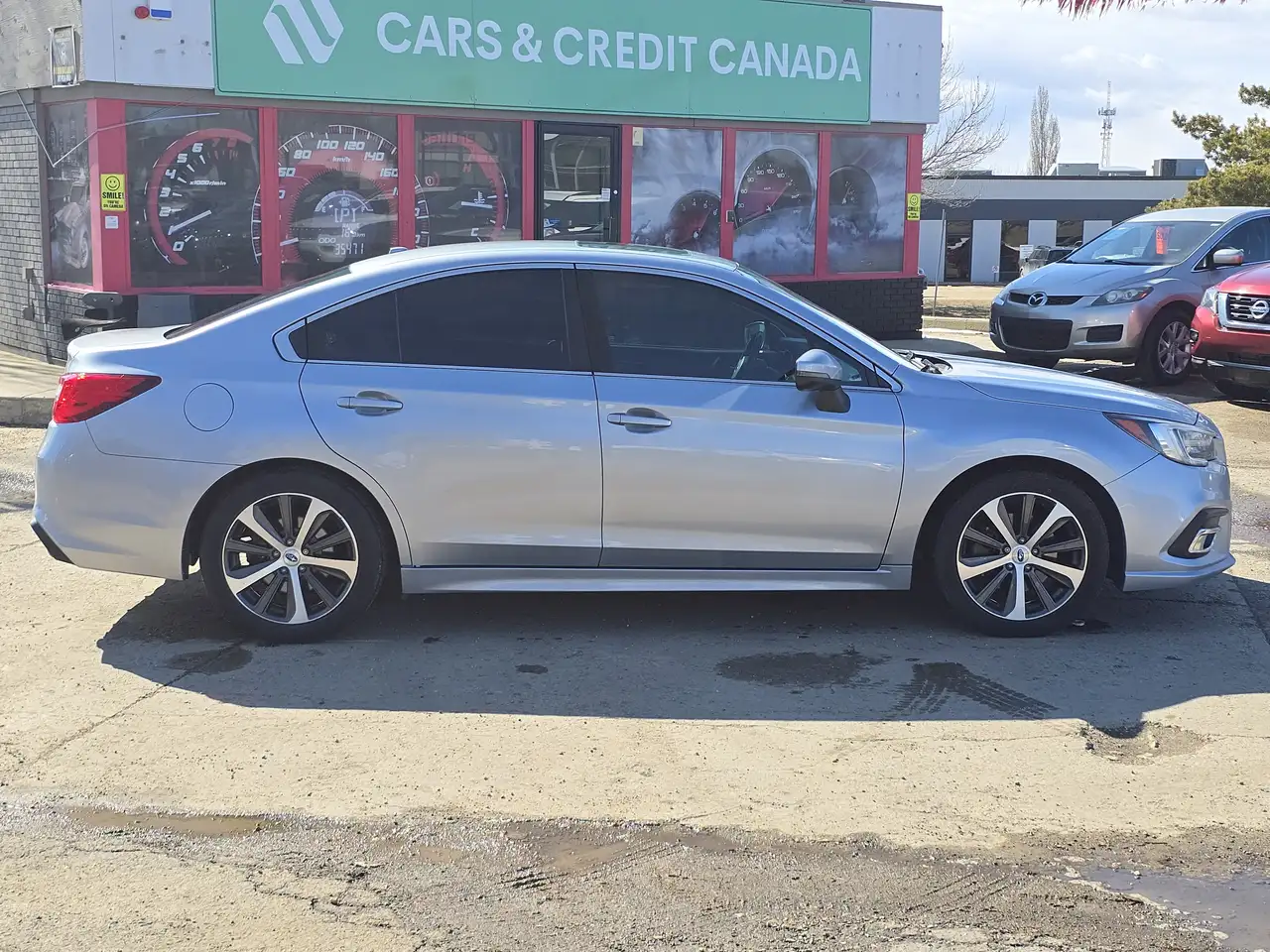 Subaru Legacy снимка Subaru Legacy