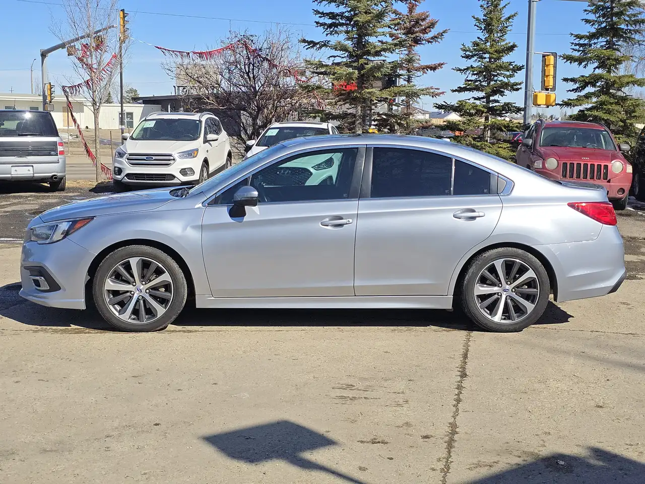 Subaru Legacy снимка Subaru Legacy