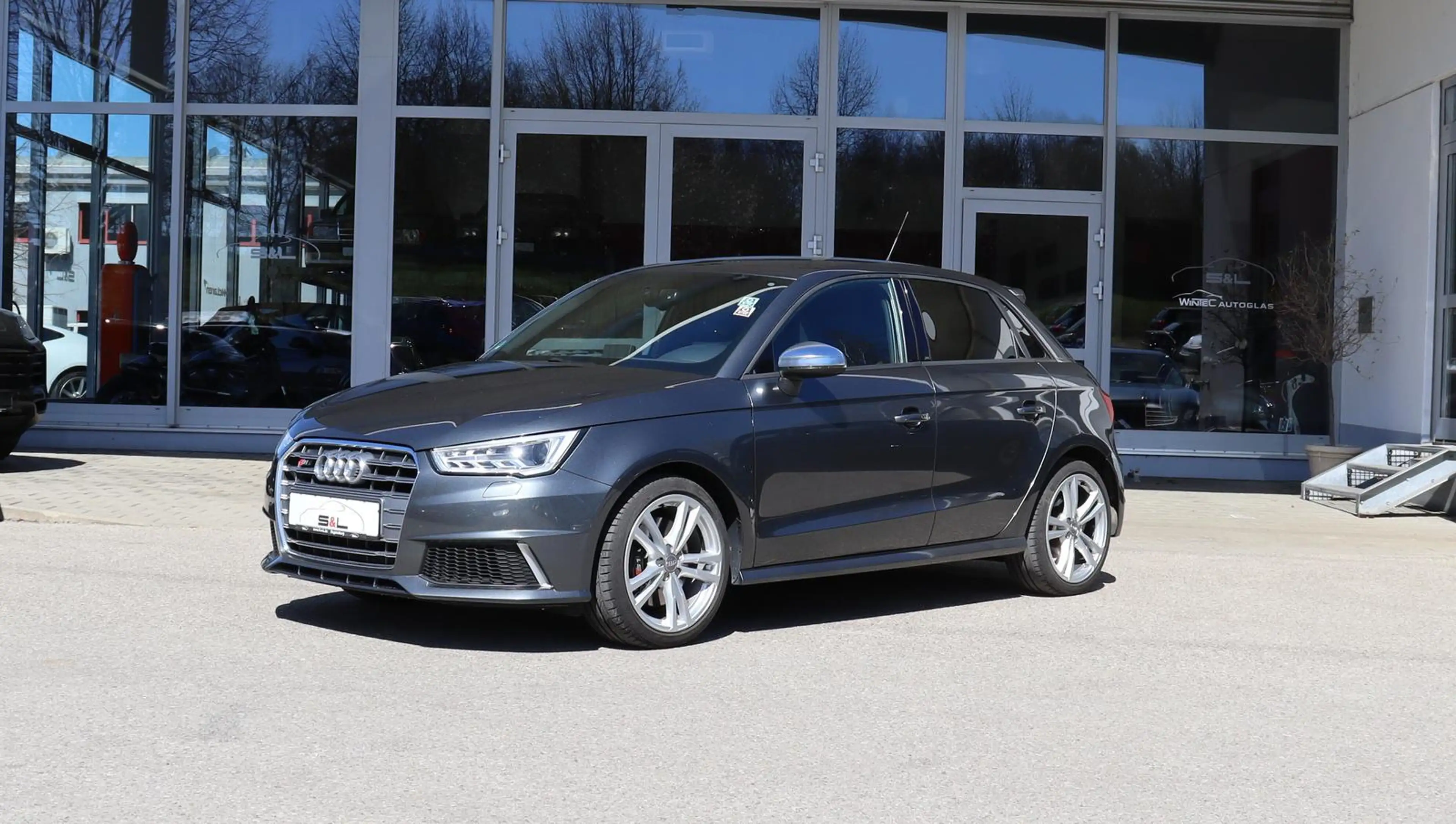 Audi S1 Sportback 2.0 TFSI qu./Navi+/Xenon/PDC/SHZ