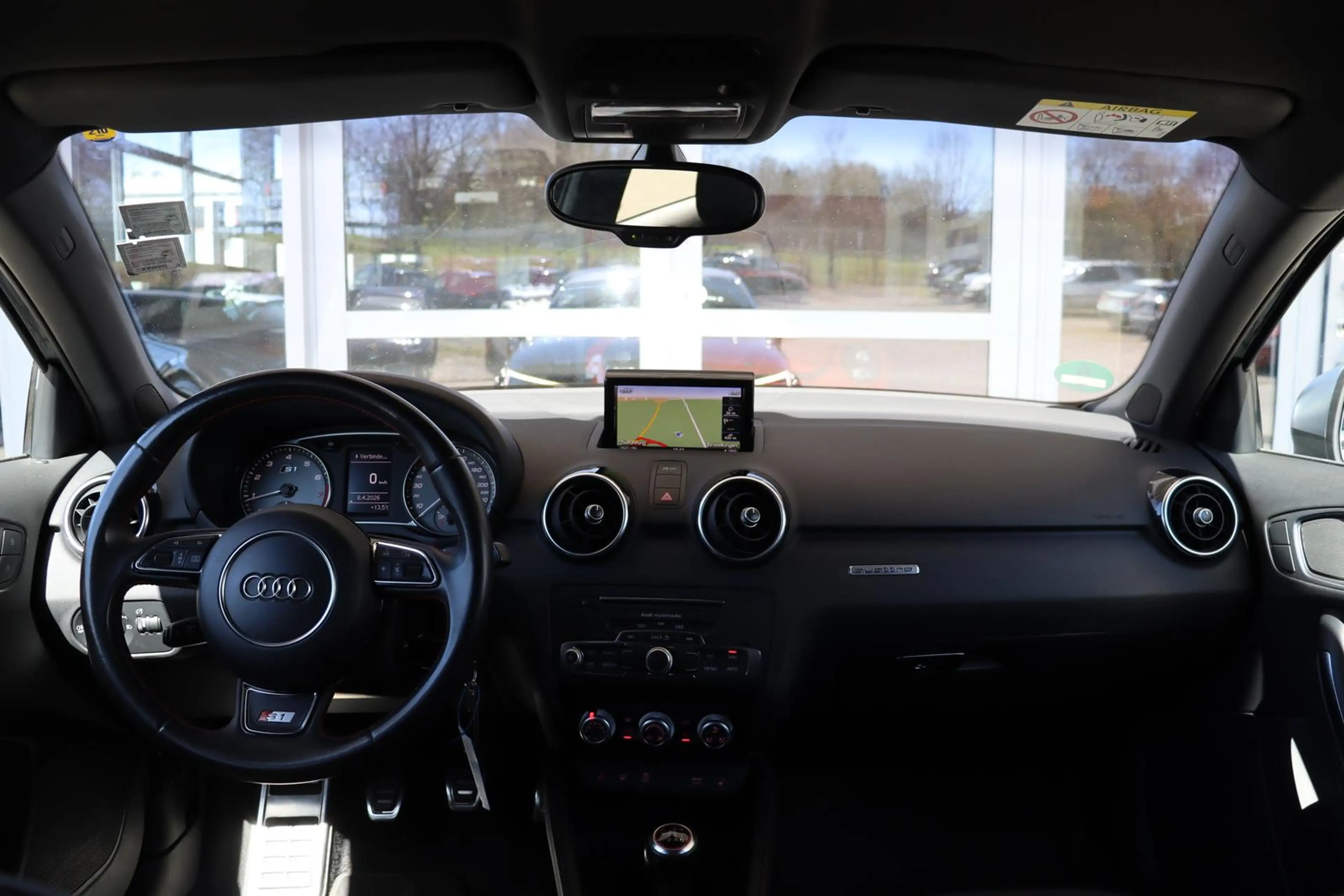 Audi S1 Sportback 2.0 TFSI qu./Navi+/Xenon/PDC/SHZ — photo 2