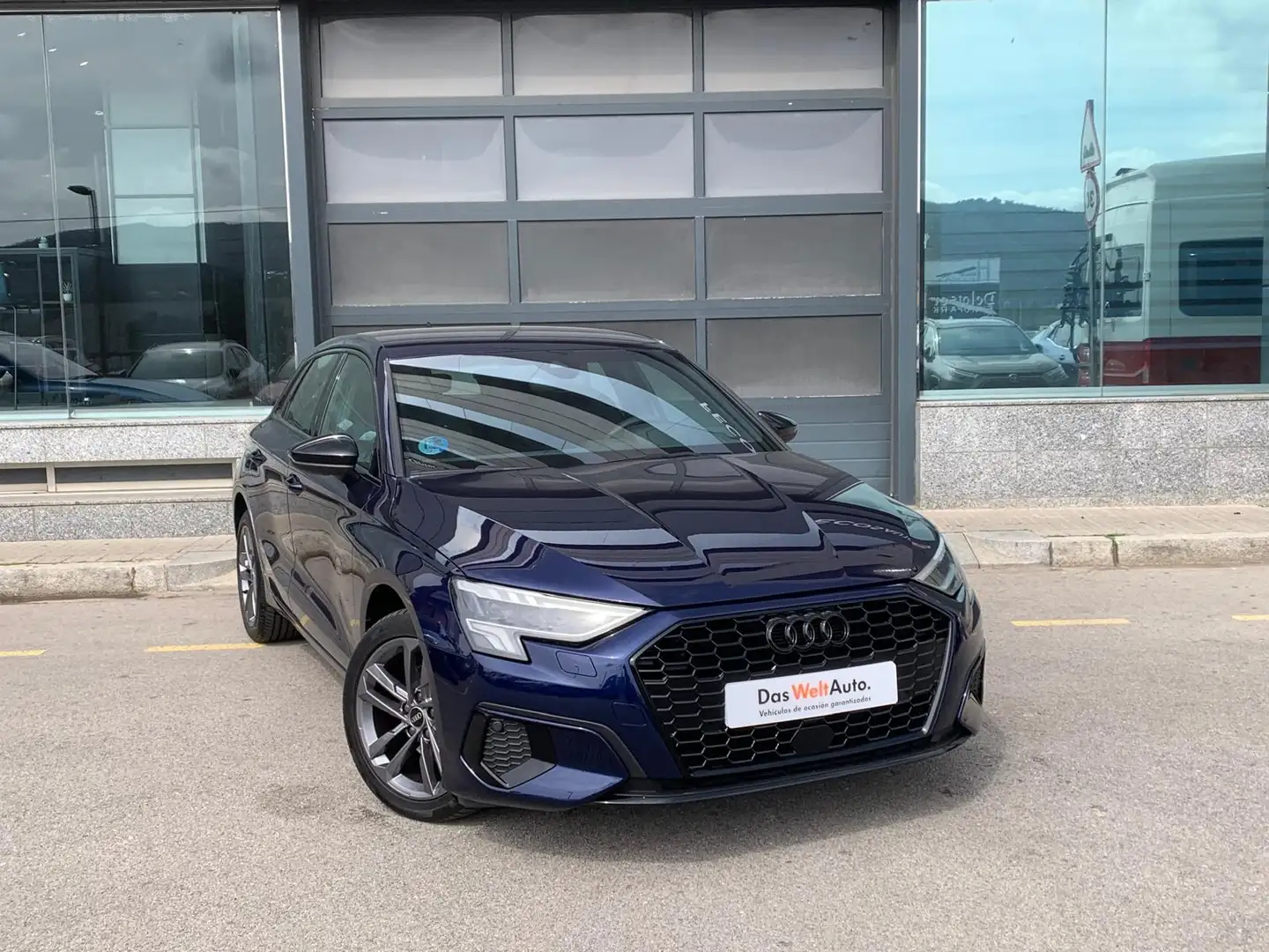 Audi A3 Sportback 30 TFSI S line S tronic Azul - 2