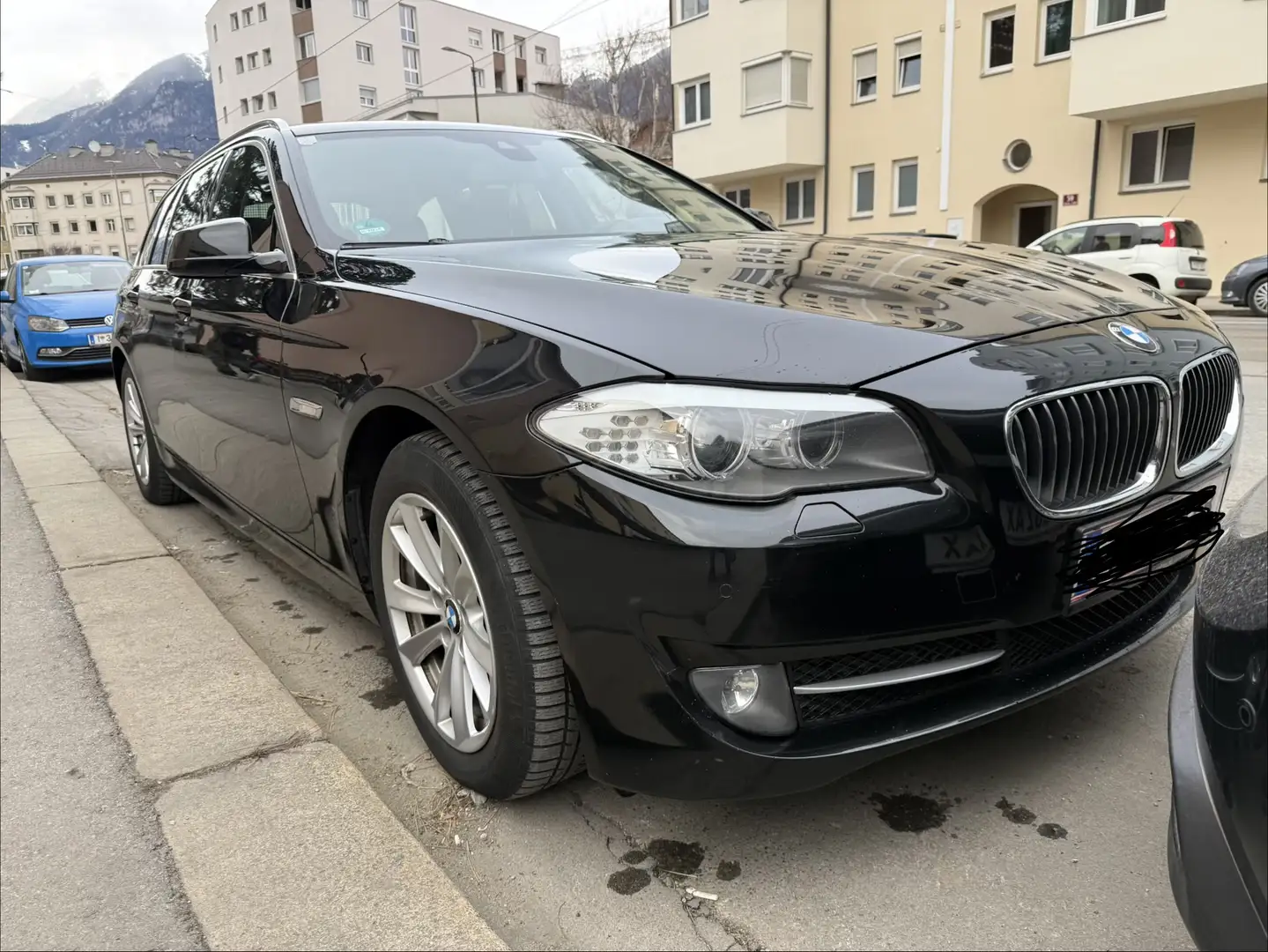 BMW 530 530d xDrive Touring Aut. Schwarz - 1