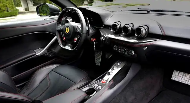 Ferrari F12 Berlinetta Ansicht 3