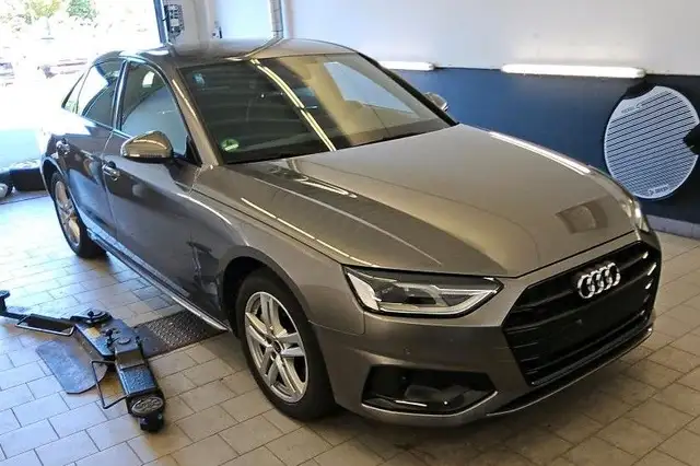 Audi A4 Lim. 40 TDI advanced Navi LED Virtual Kamera