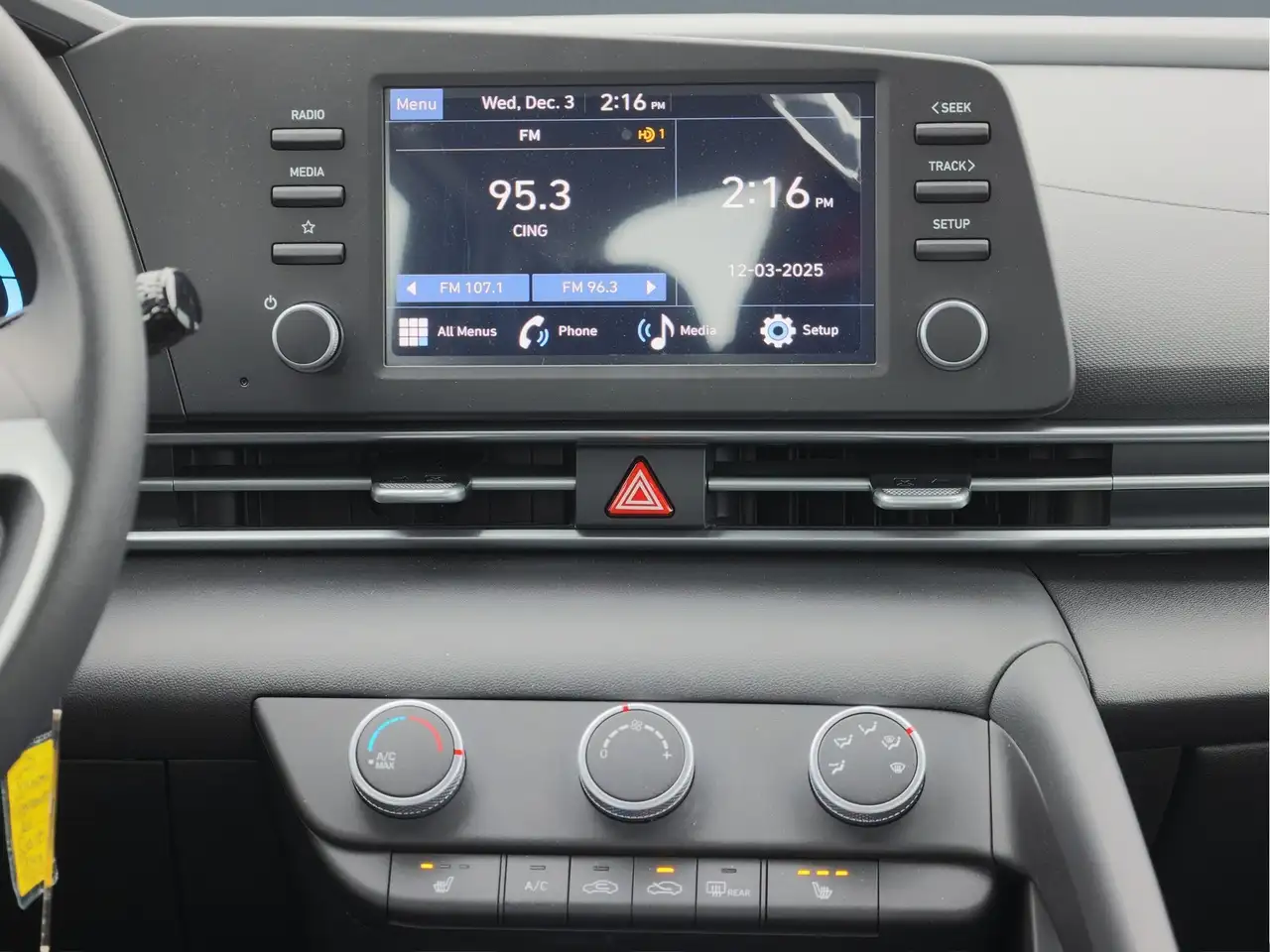 Hyundai ELANTRA снимка Hyundai ELANTRA