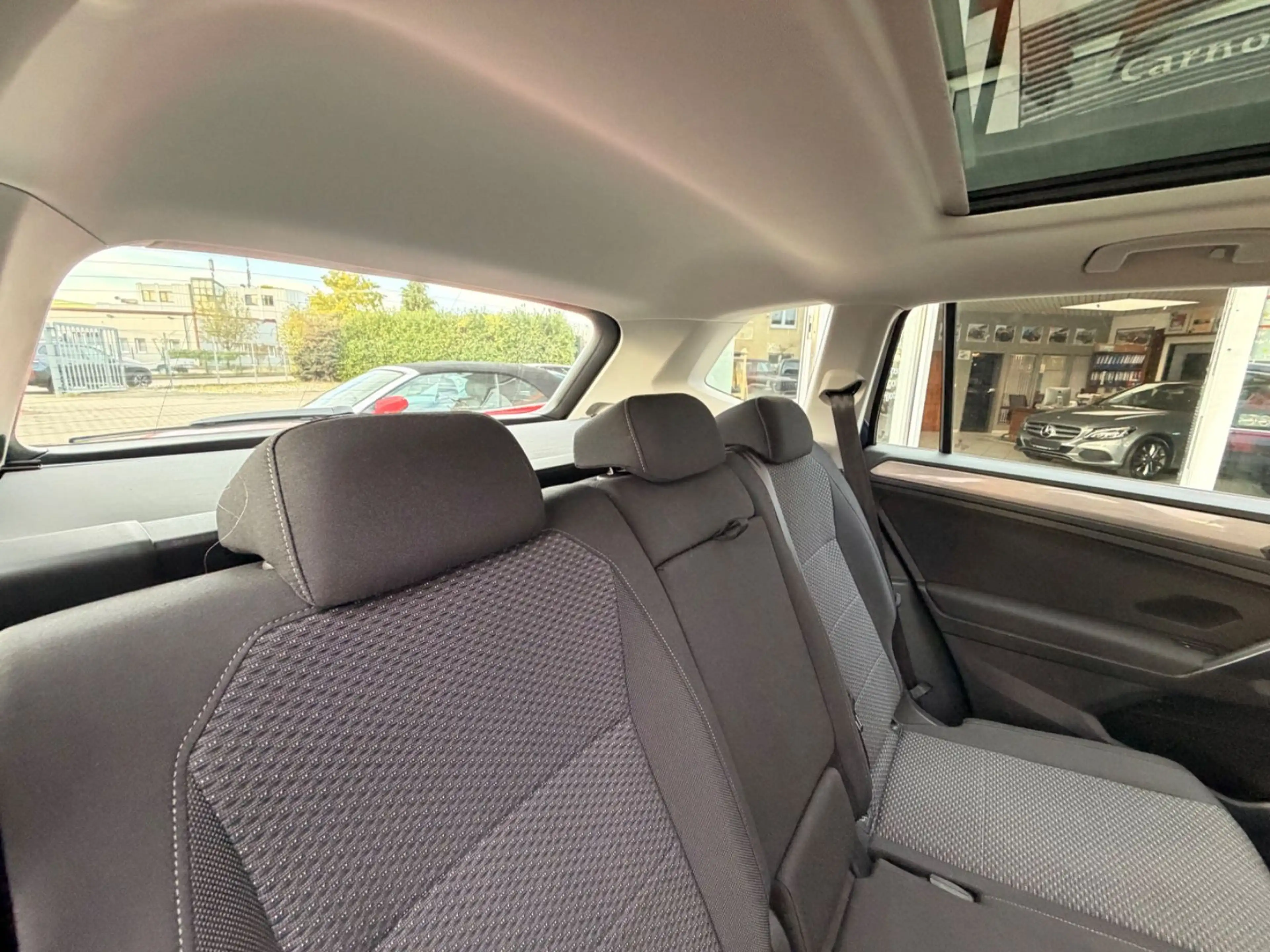 Volkswagen Tiguan Allspace Comfortline 4Motion — photo 11