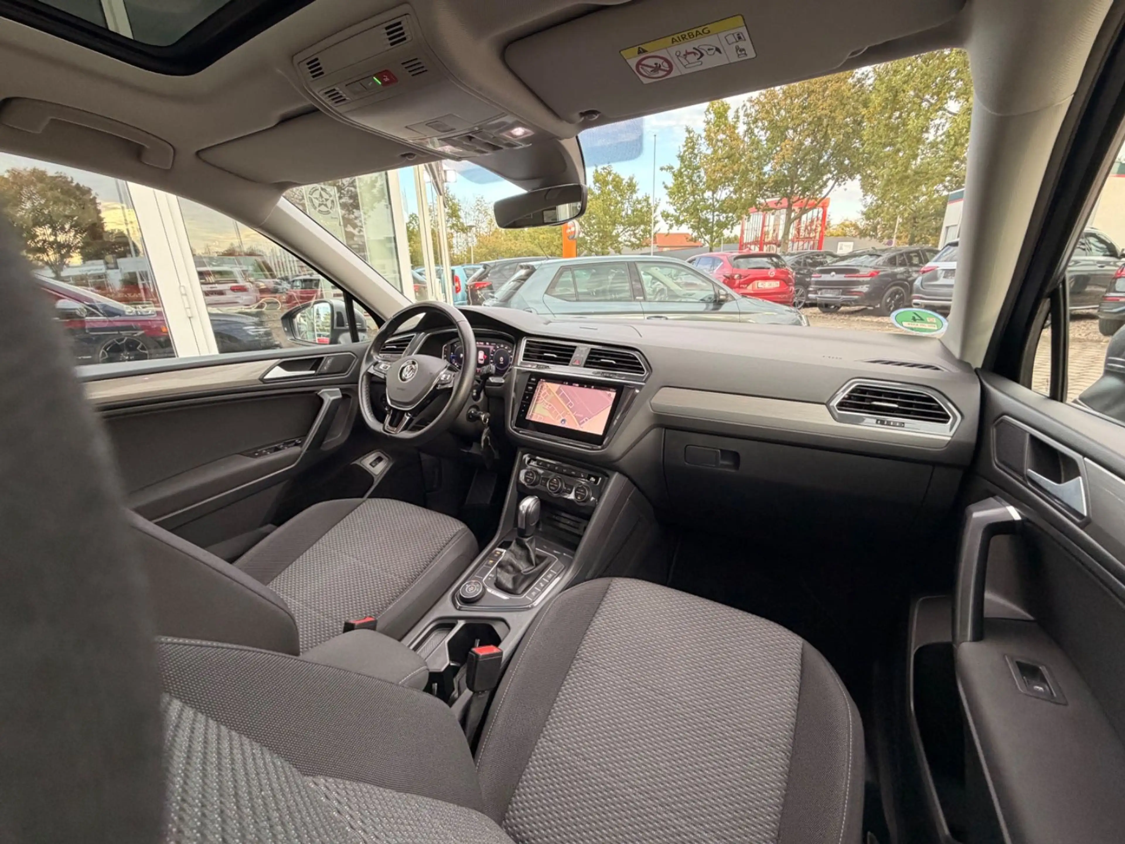 Volkswagen Tiguan Allspace Comfortline 4Motion — photo 12