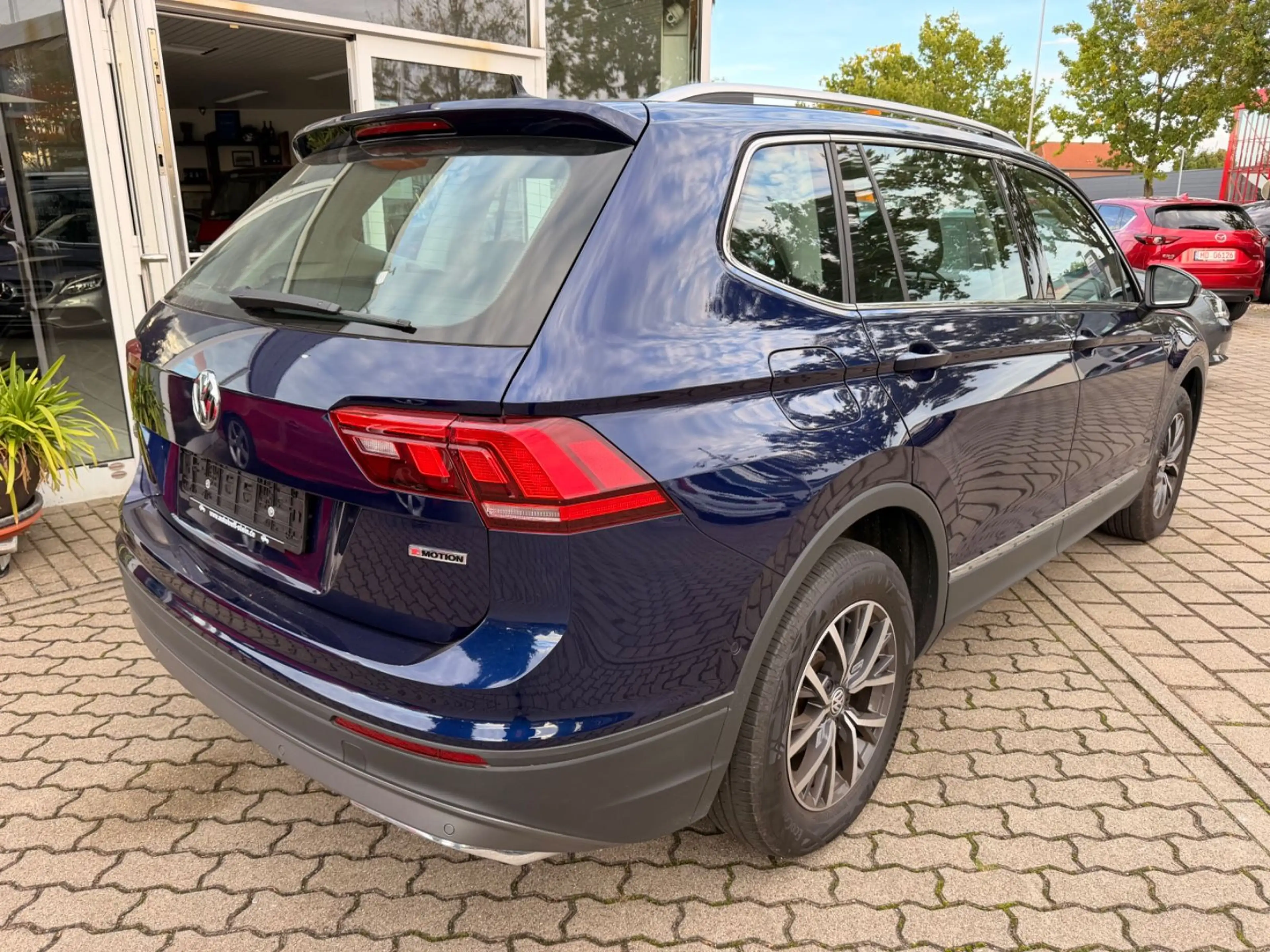 Volkswagen Tiguan Allspace Comfortline 4Motion — photo 7