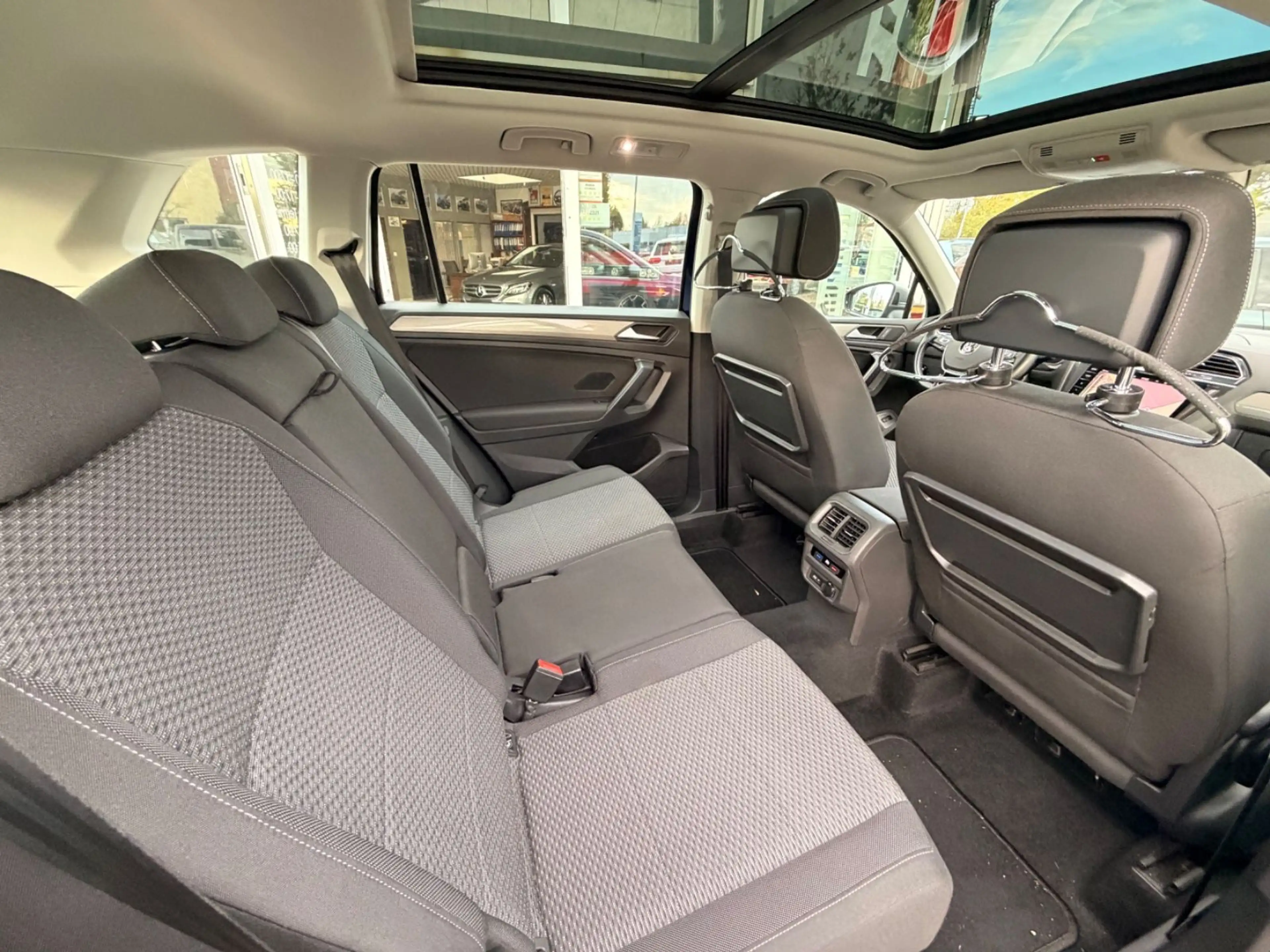 Volkswagen Tiguan Allspace Comfortline 4Motion — photo 10