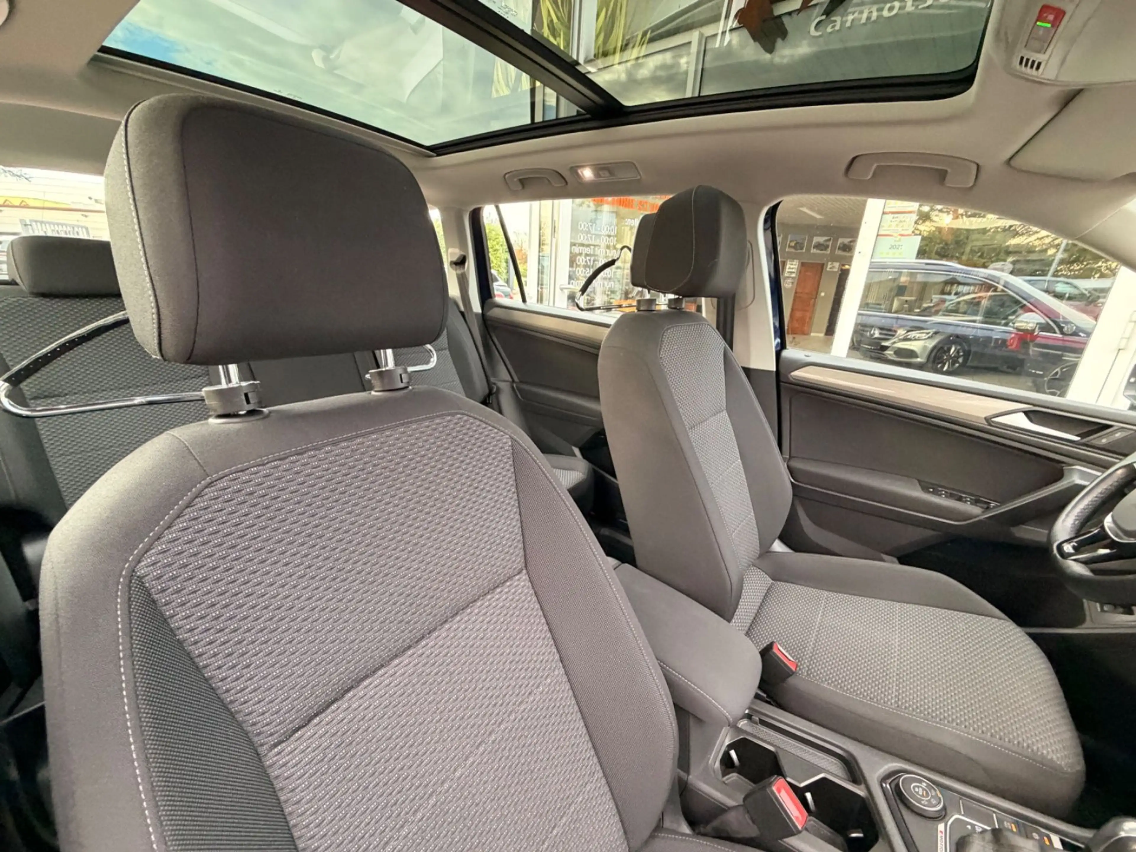 Volkswagen Tiguan Allspace Comfortline 4Motion — photo 14