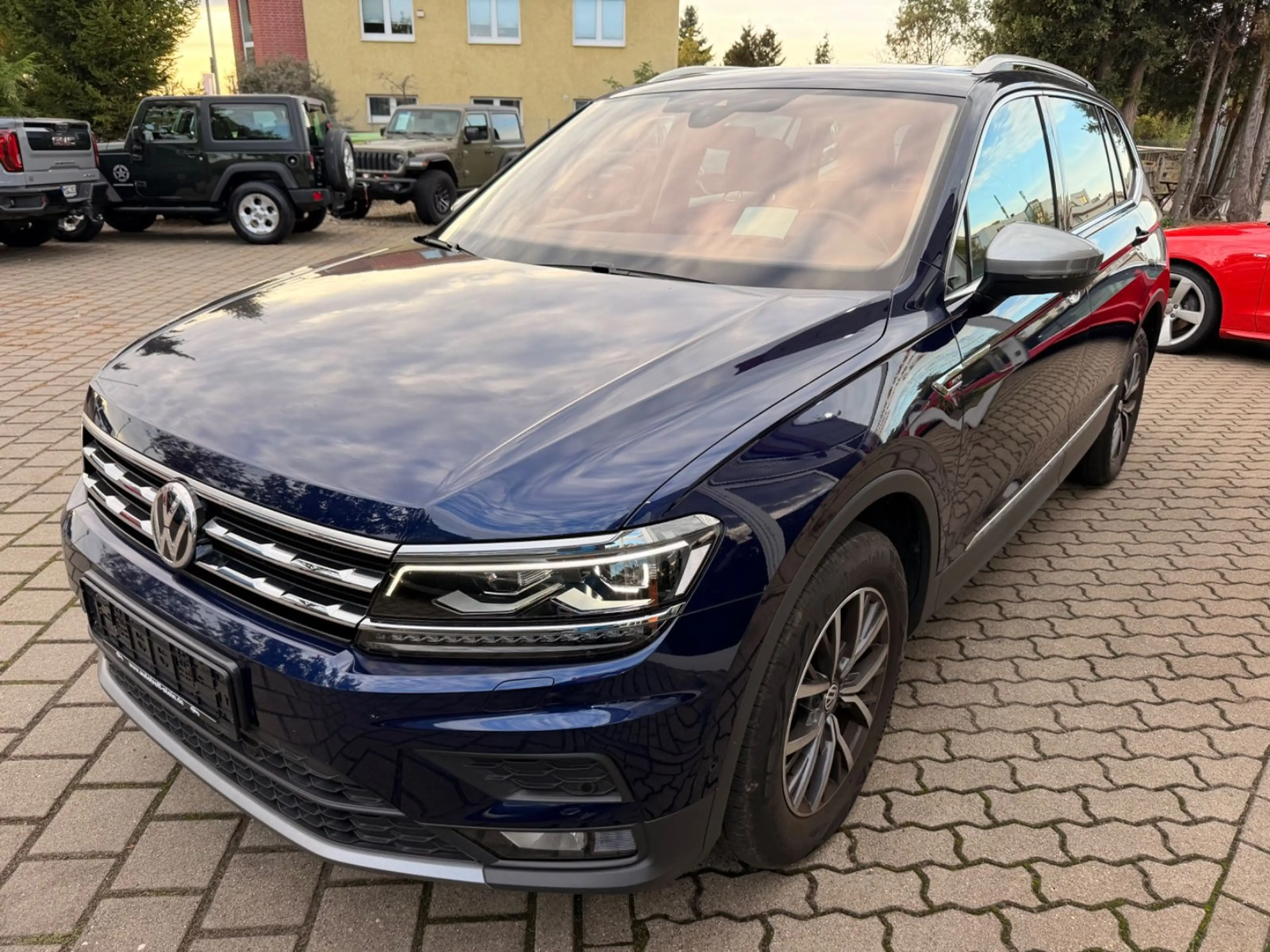 Volkswagen Tiguan Allspace Comfortline 4Motion — photo 4
