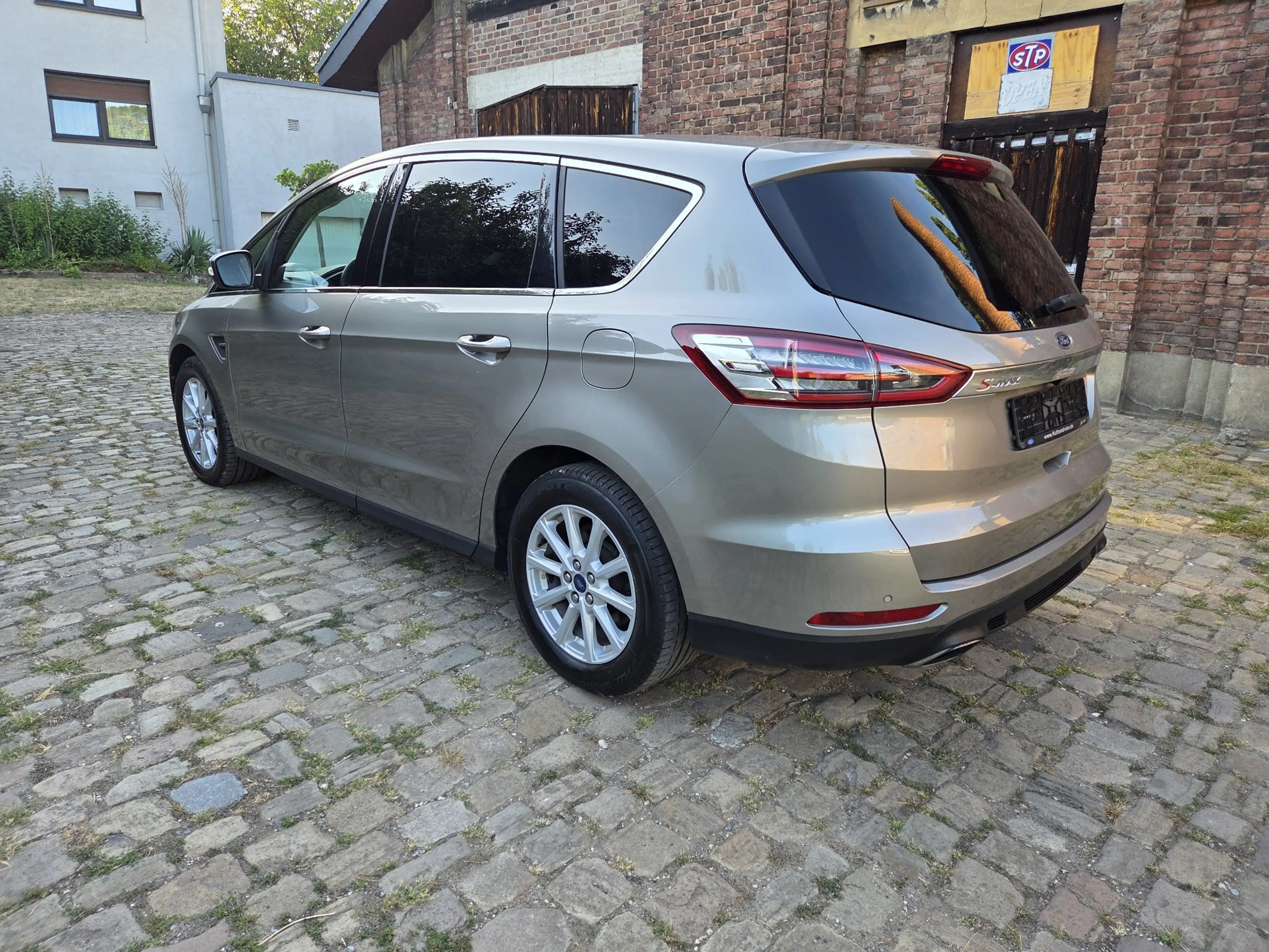 Ford S-Max Titanium*Kamera*Leder*Sitzheizung* — photo 7
