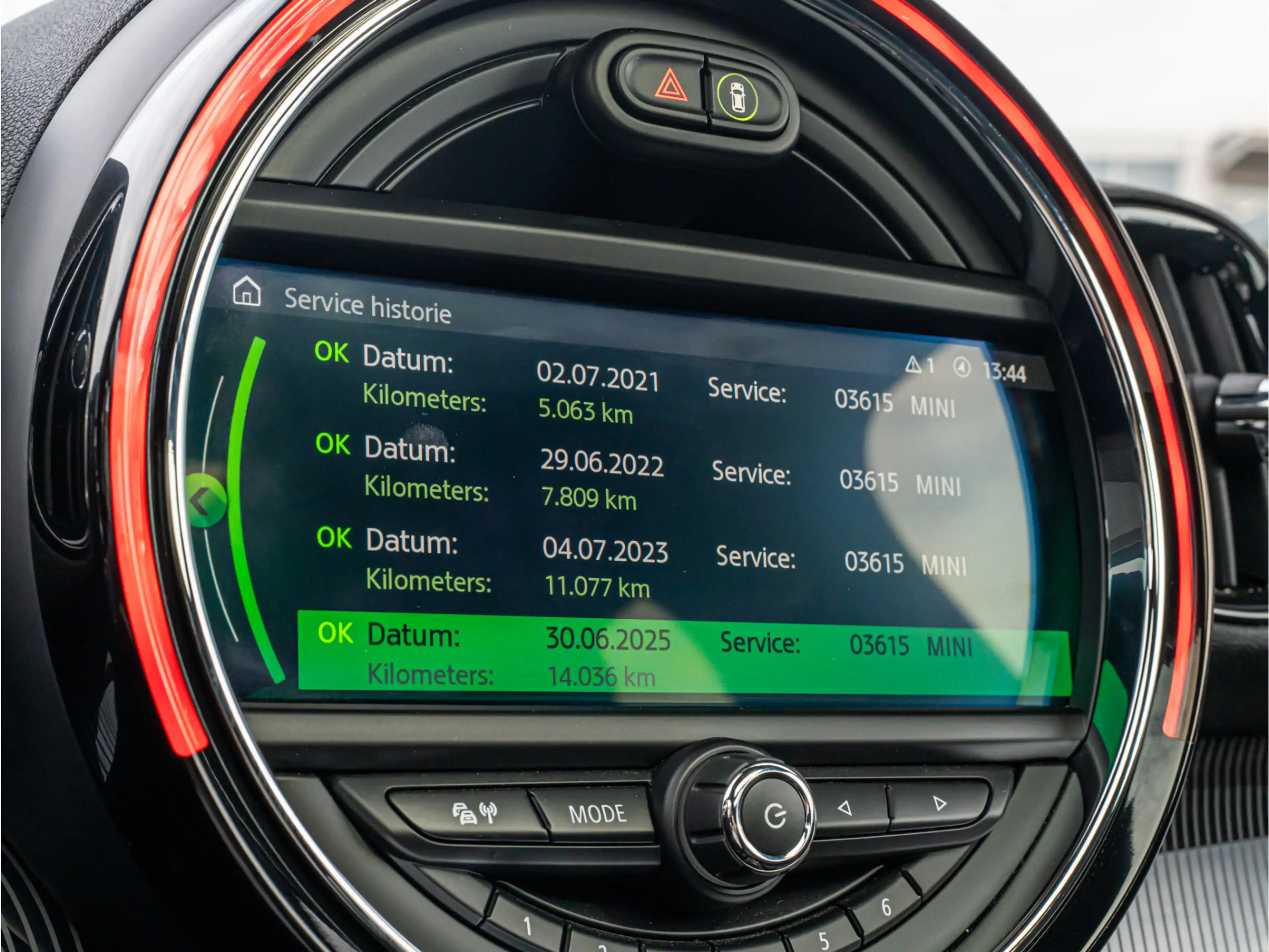 MINI Cooper SE Countryman 1.5 ALL4 ORG NL PANO LEDER CAMERA HUD HARMAN KARDO — photo 31