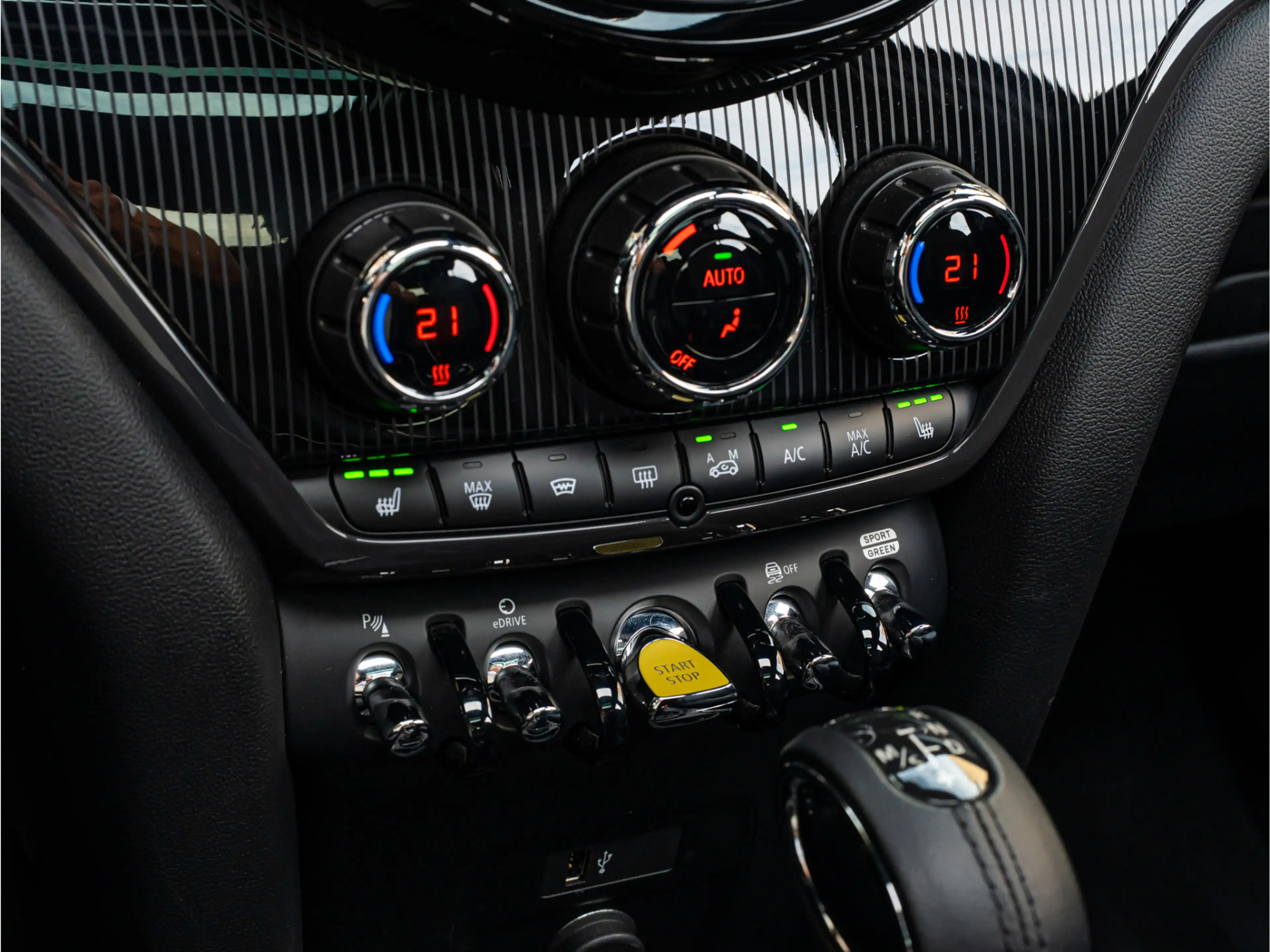 MINI Cooper SE Countryman 1.5 ALL4 ORG NL PANO LEDER CAMERA HUD HARMAN KARDO — photo 12