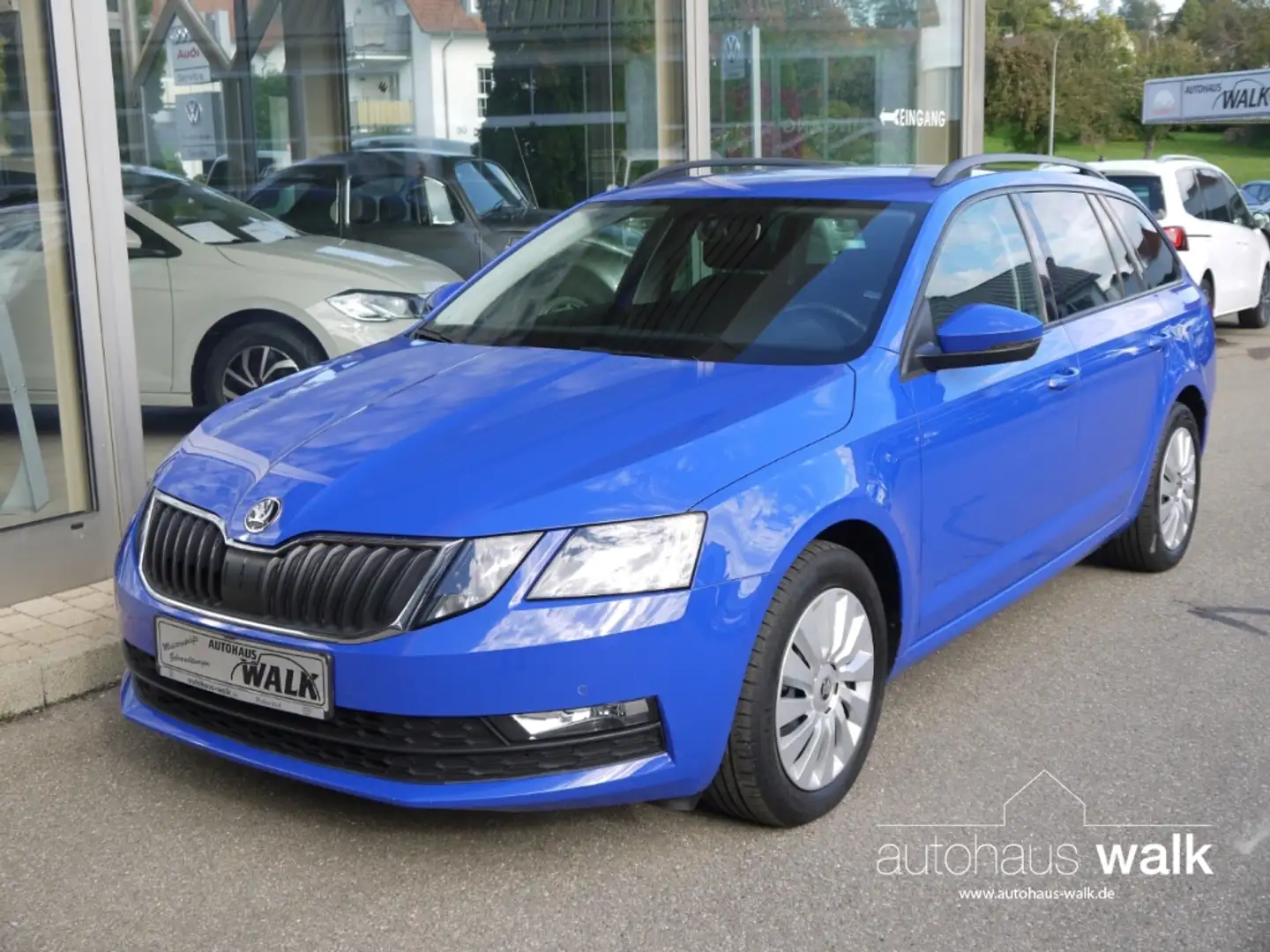 Skoda Octavia Combi 2.0 TDI DSG 4x4 Ambition NAVI/AHK/Sthz Blau - 2